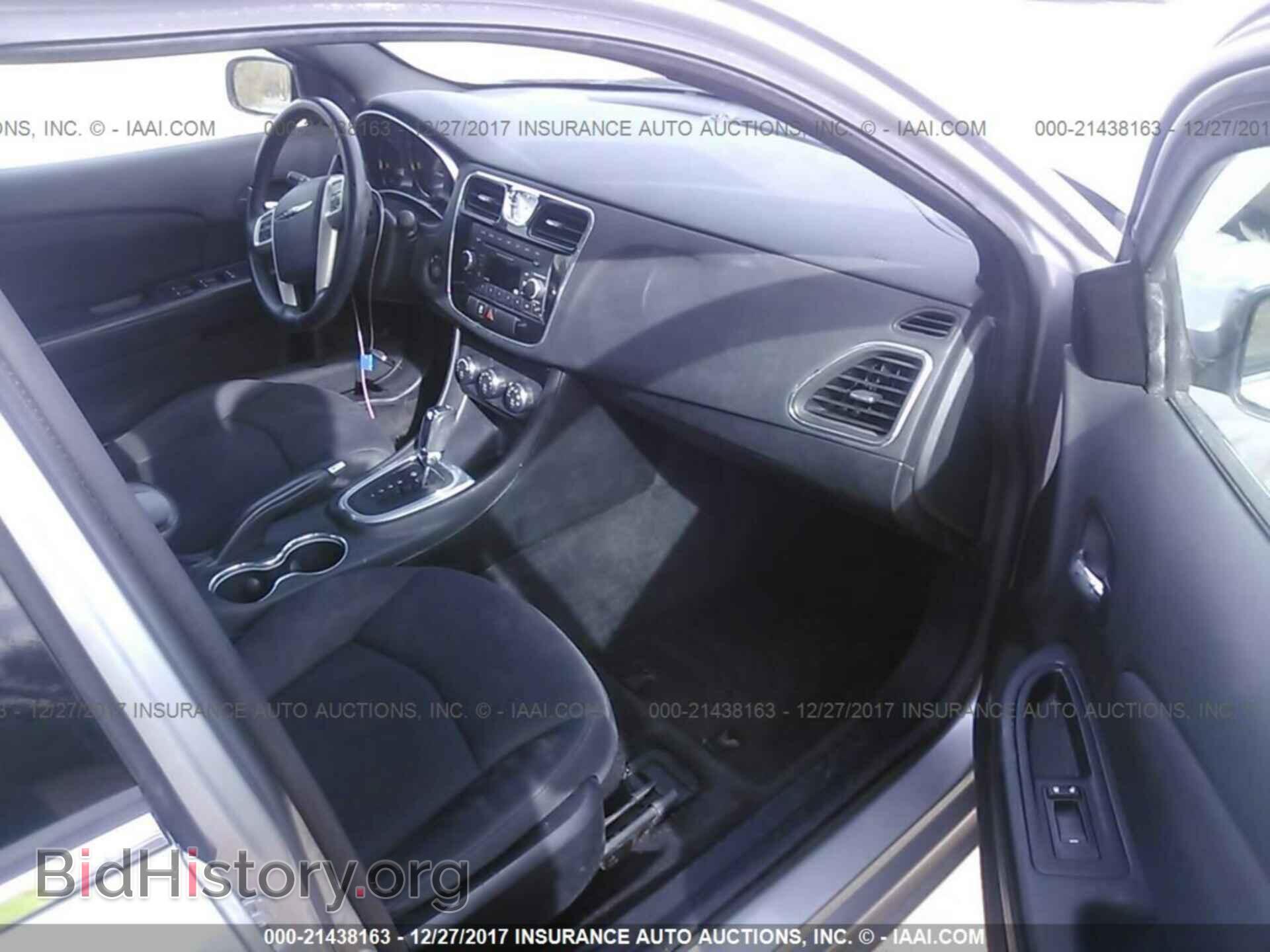 2013 Chrysler 200 - VIN: 1C3CCBBB8DN696280 - Photo 5