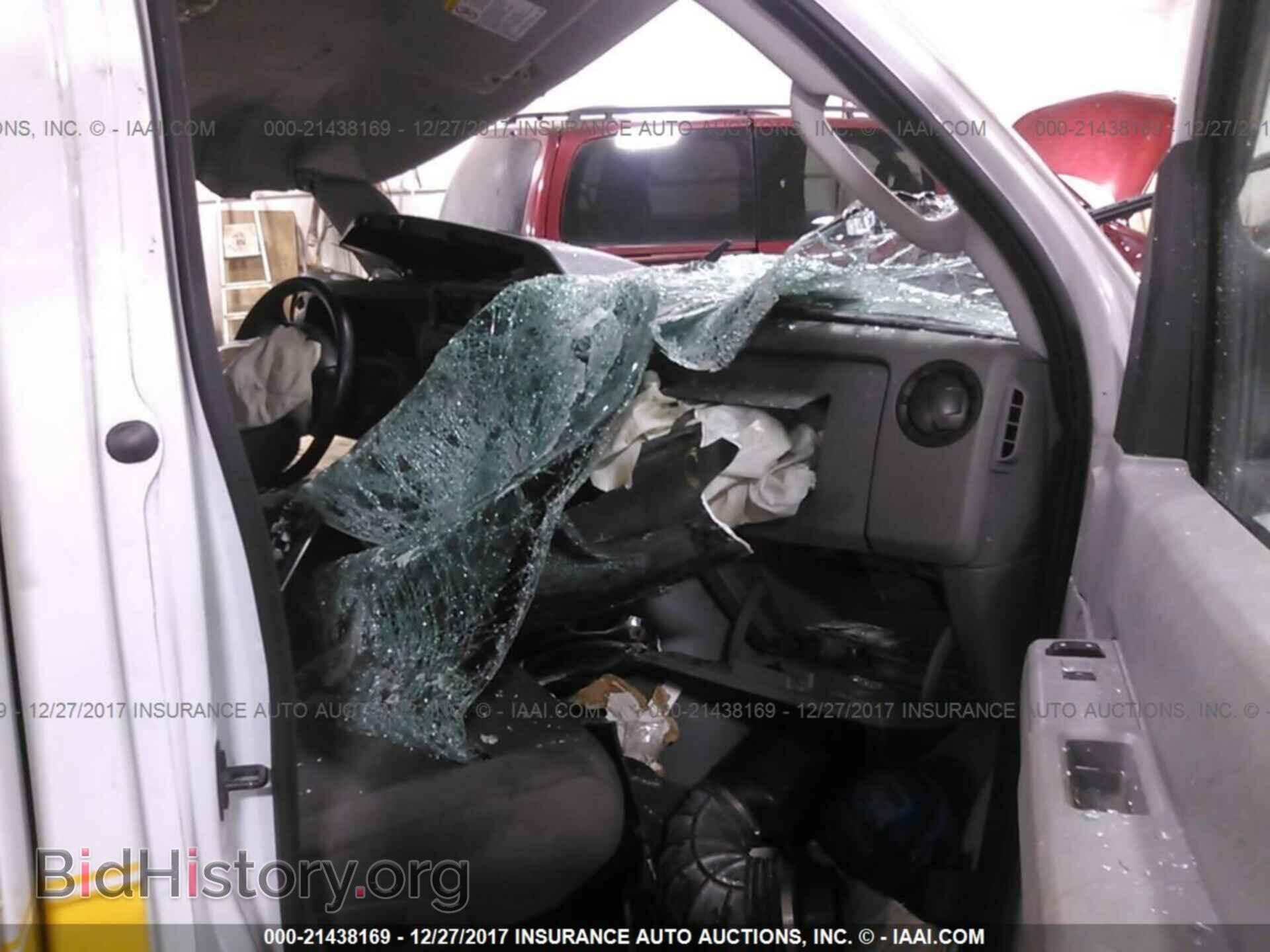 2015 Ford Econoline - VIN: 1FDWE3FL7FDA12626 - Photo 5