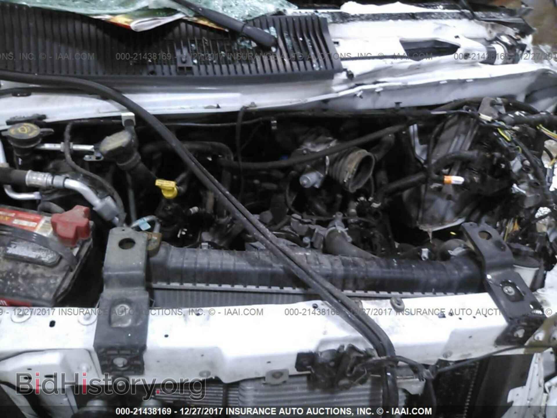 2015 Ford Econoline - VIN: 1FDWE3FL7FDA12626 - Photo 9