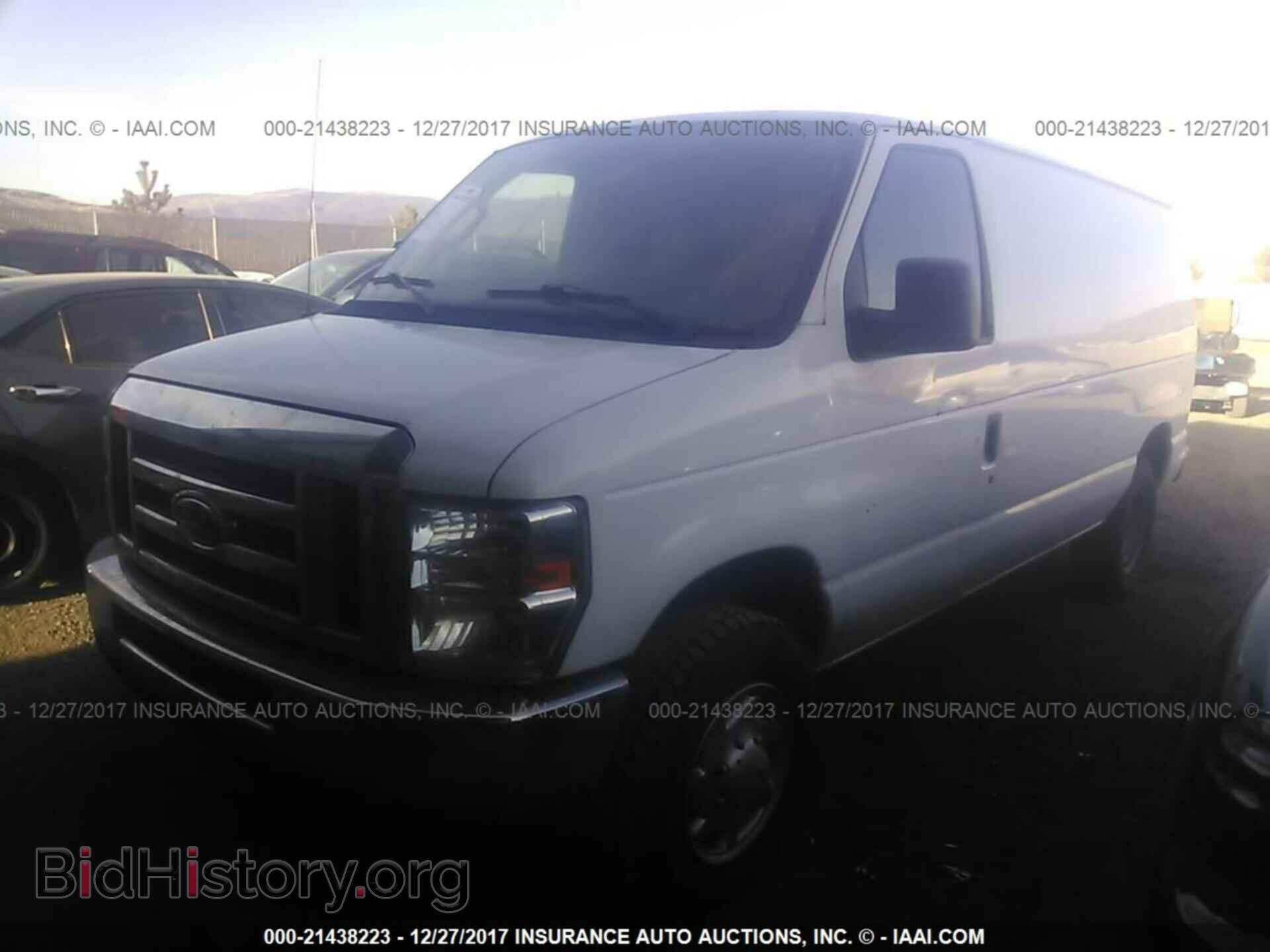2012 Ford Econoline - VIN: 1FTNE2EL3CDB17106 - Фото 2