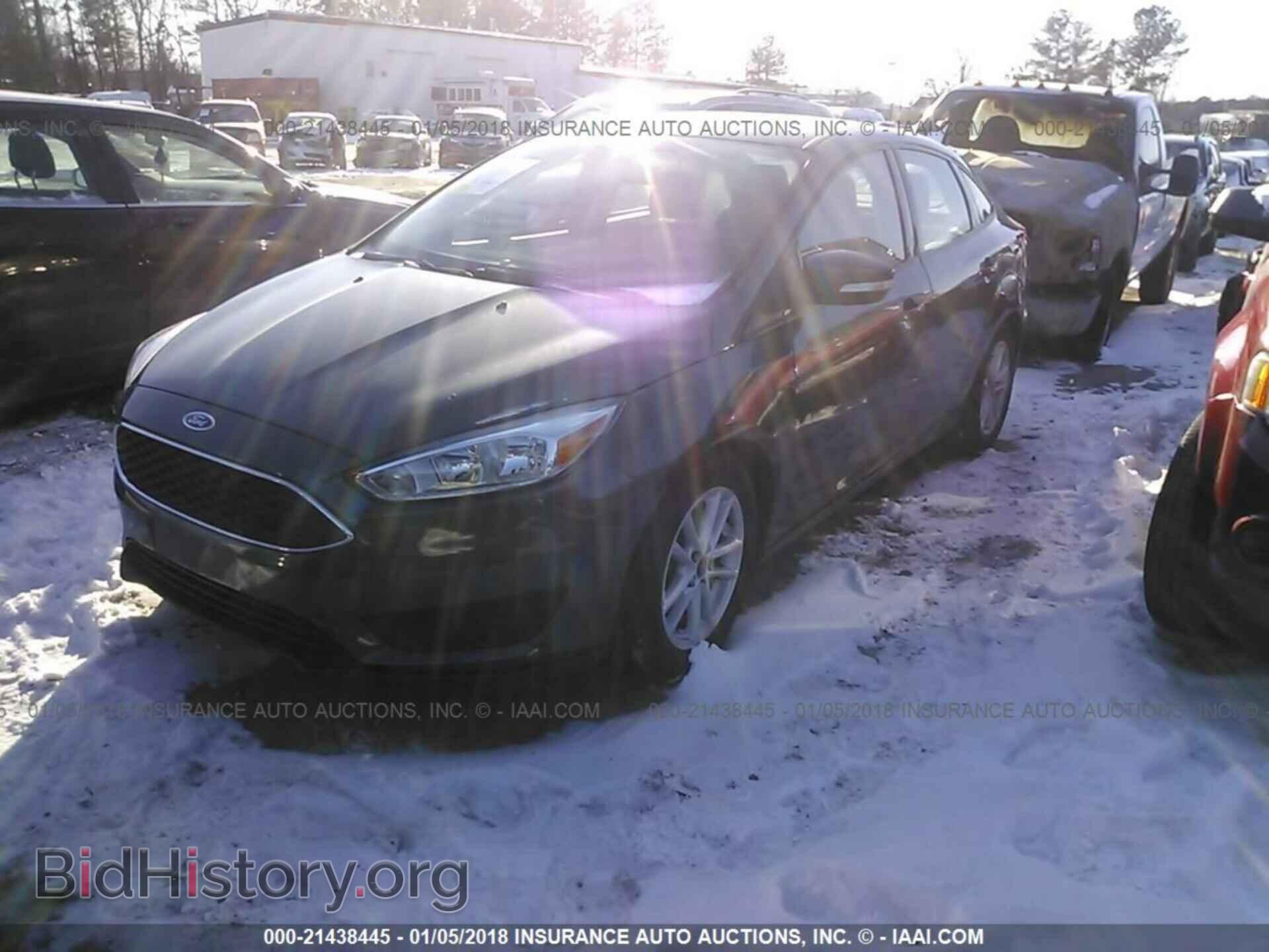 2015 Ford Focus - VIN: 1FADP3F25FL250290 - Фото 2