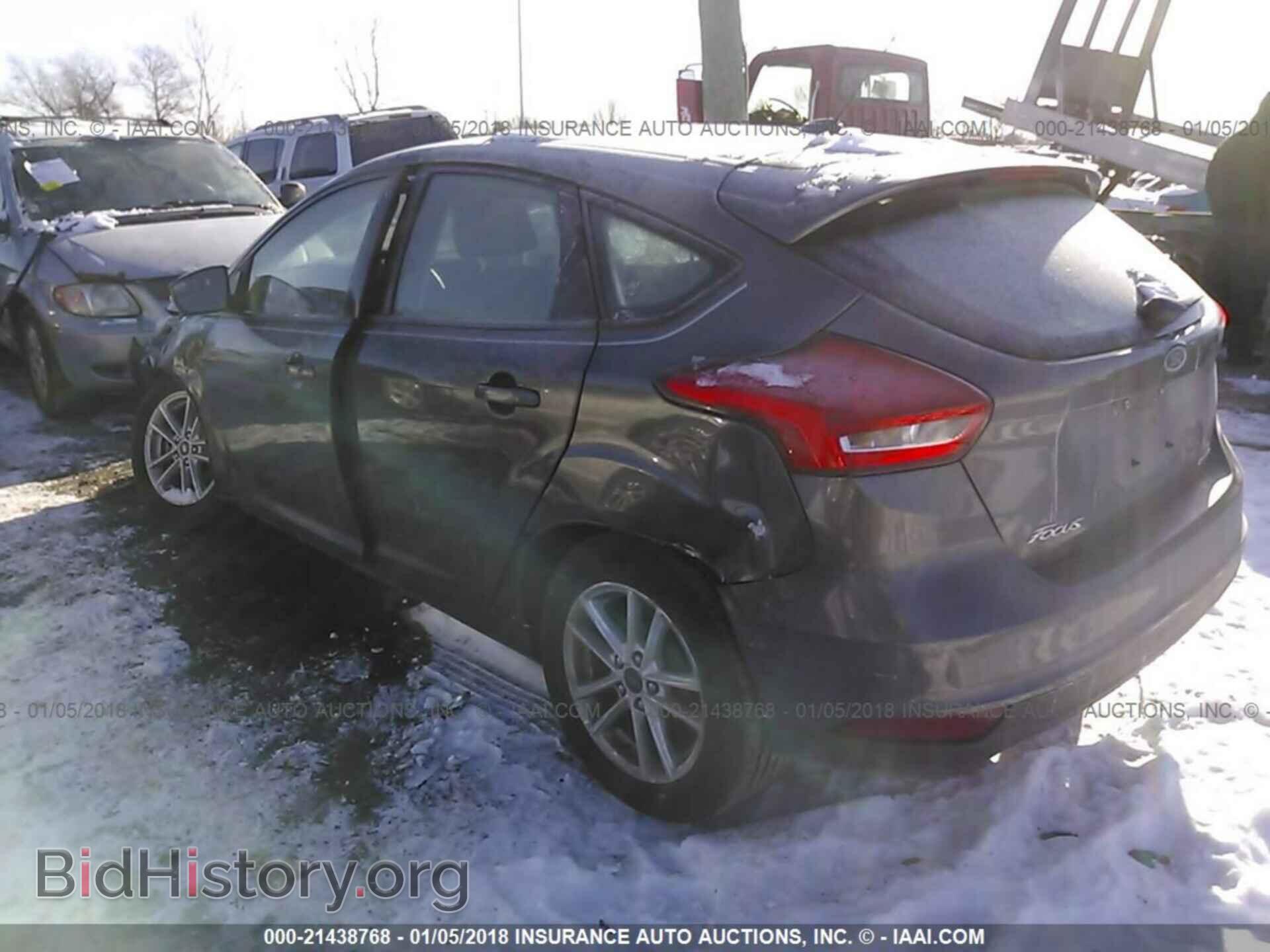 2016 Ford Focus - VIN: 1FADP3K2XGL371629 - Фото 3