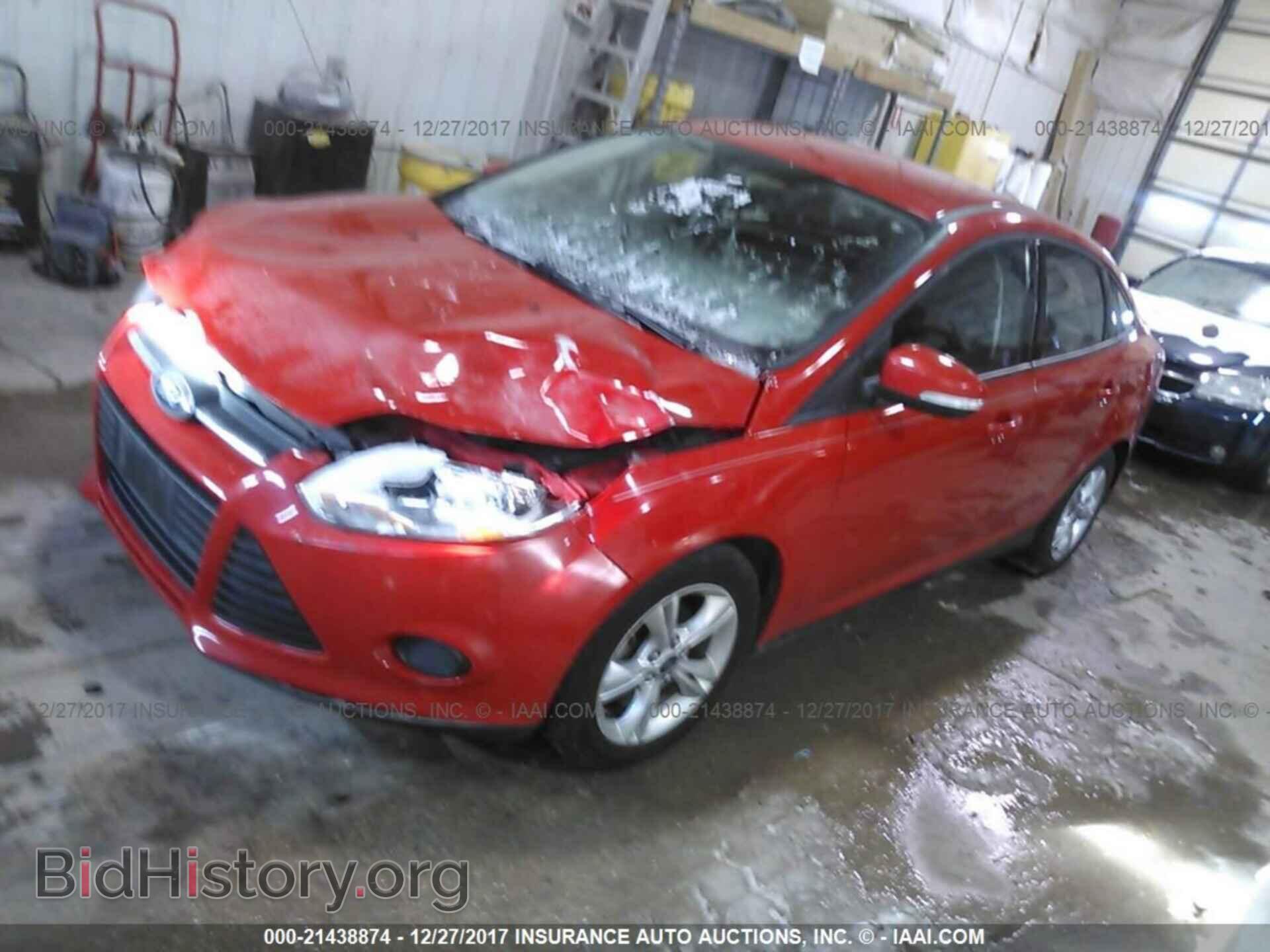 2014 Ford Focus - VIN: 1FADP3F20EL323502 - Photo 2