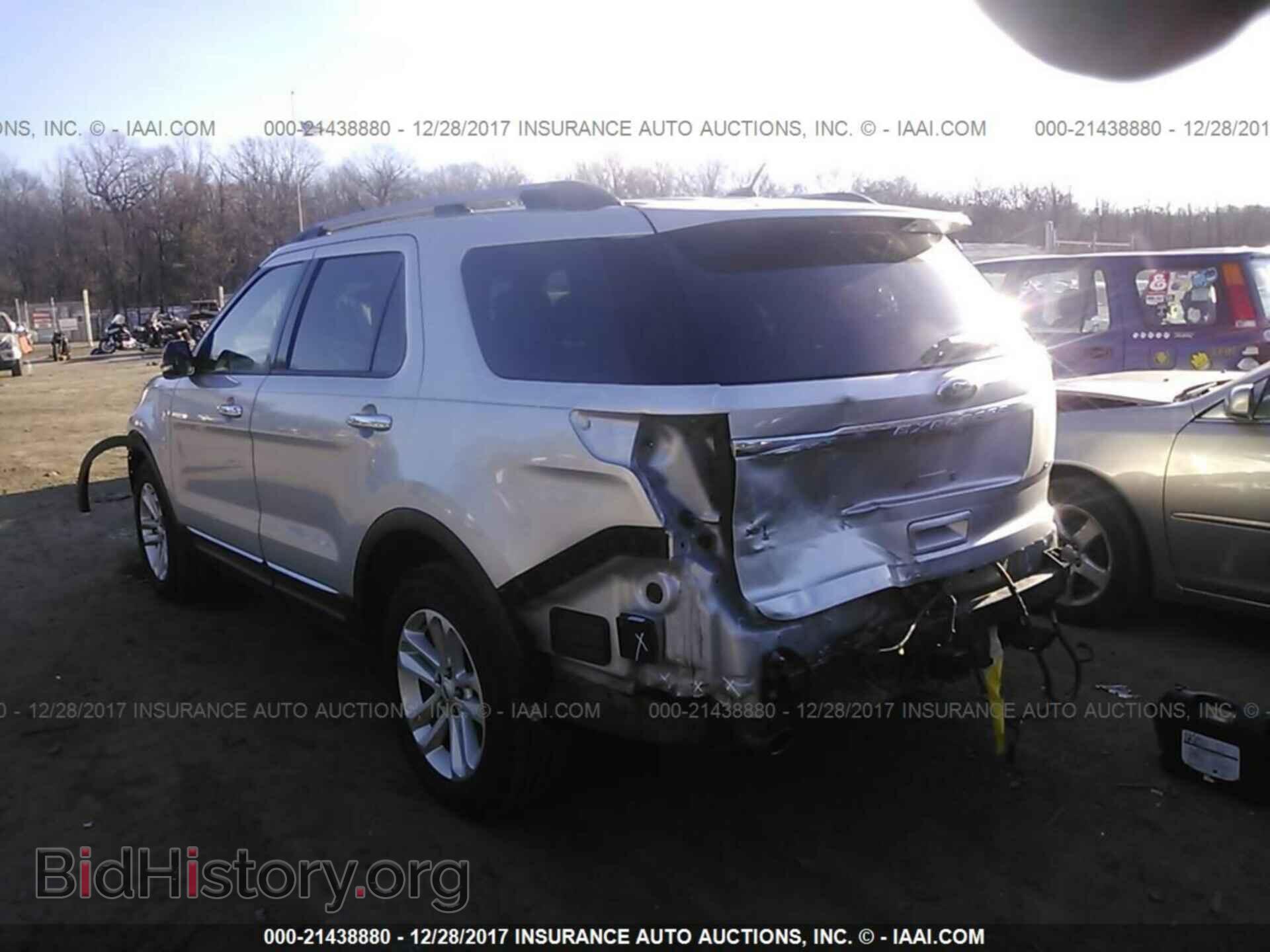 2013 Ford Explorer - VIN: 1FM5K8D85DGC28602 - Фото 3