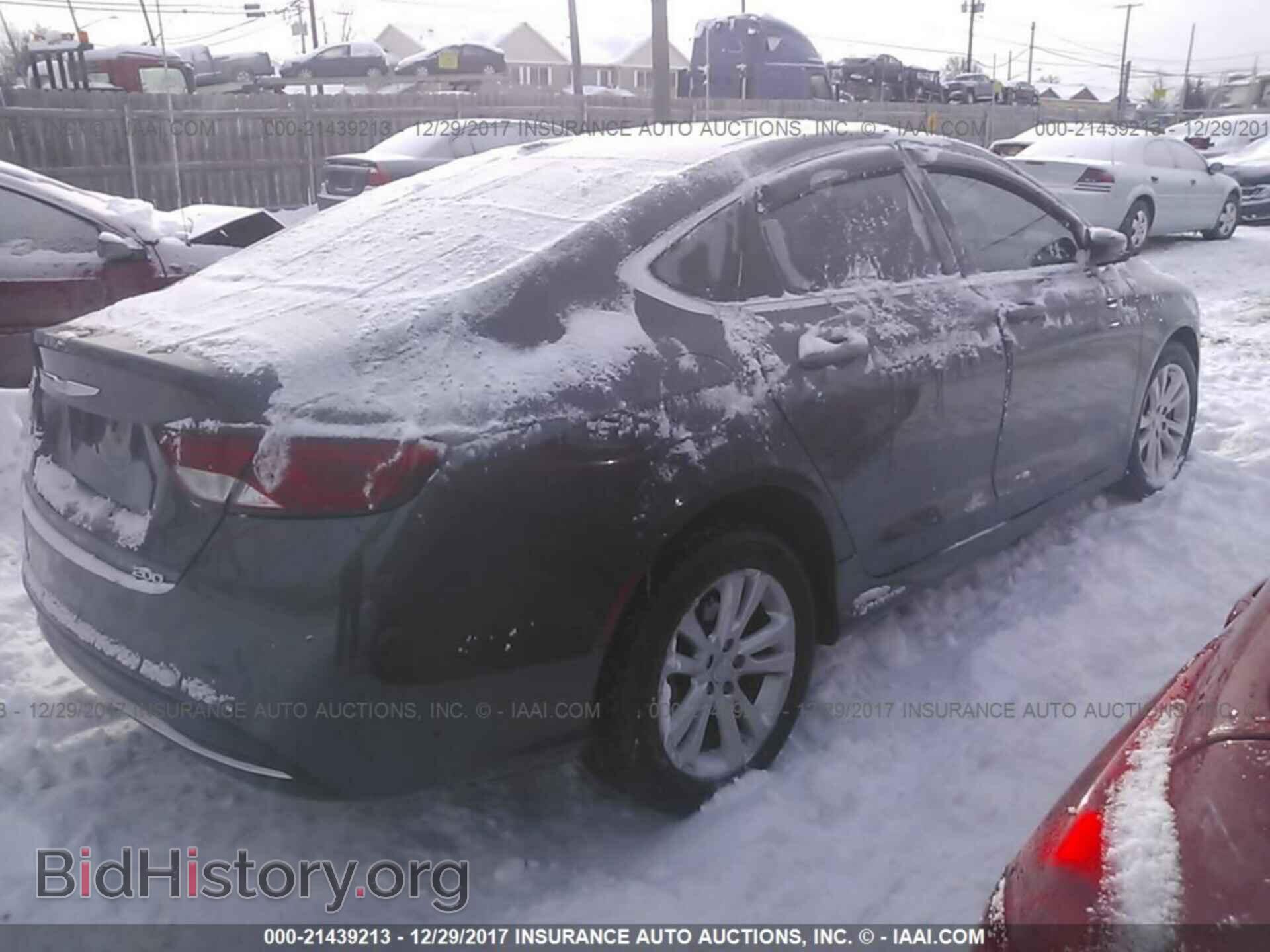 2015 Chrysler 200 - VIN: 1C3CCCAB2FN594628 - Photo 4