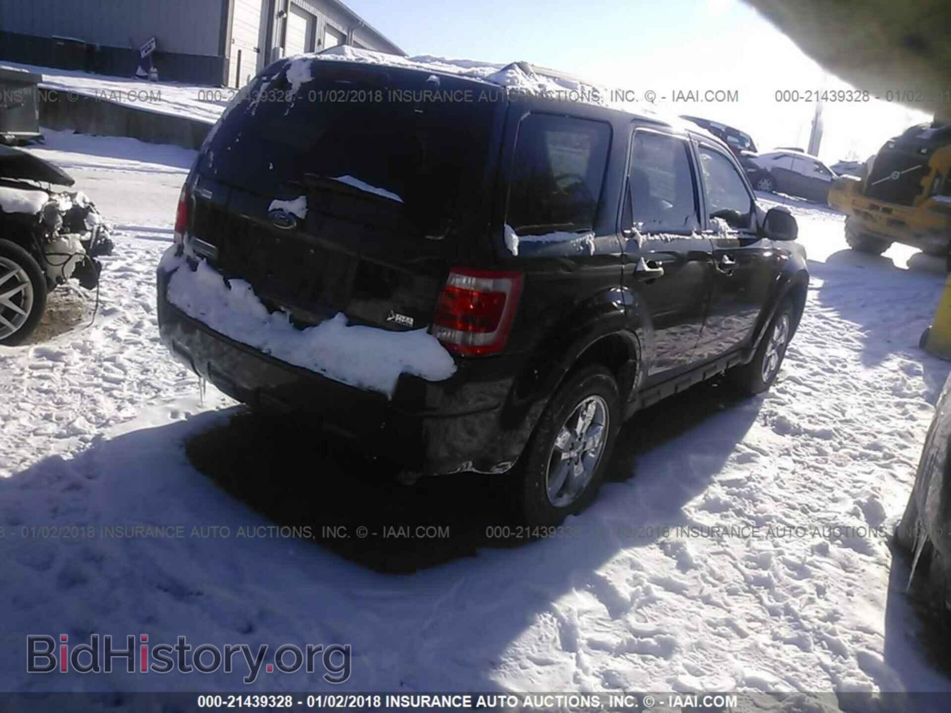 2012 Ford Escape - VIN: 1FMCU0DG4CKC04250 - Photo 4