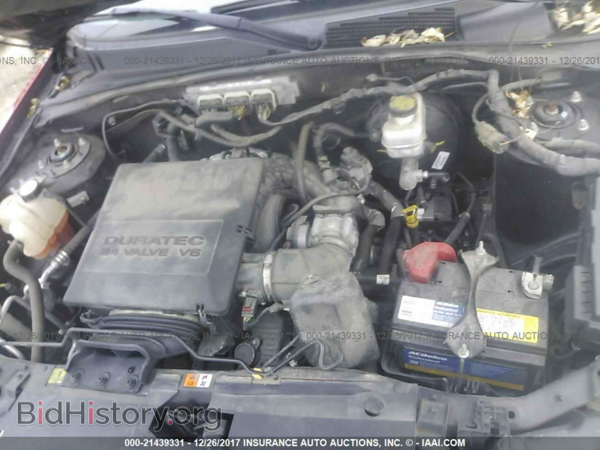 2011 Ford Escape - VIN: 1FMCU9EG6BKB28774 - Photo 10