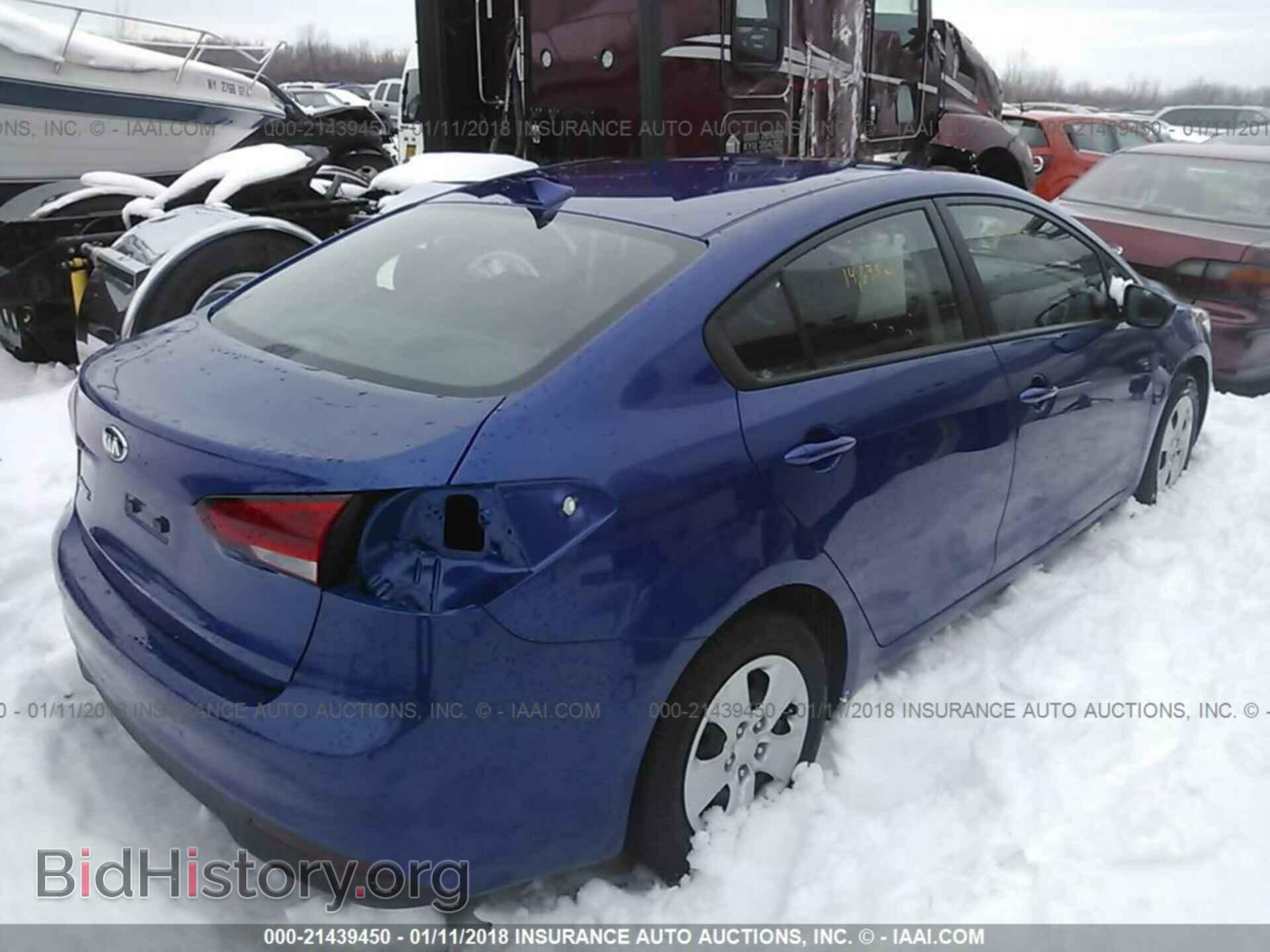 2017 Kia Forte - VIN: 3KPFK4A78HE061817 - Фото 4