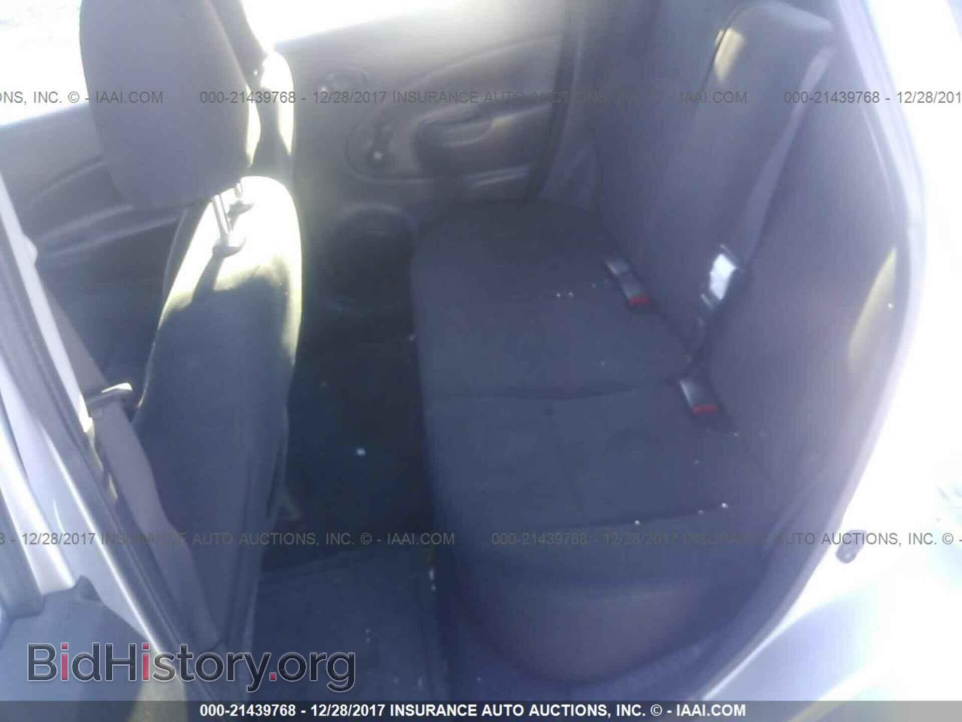 2015 Nissan Versa note - VIN: 3N1CE2CP4FL354038 - Фото 8