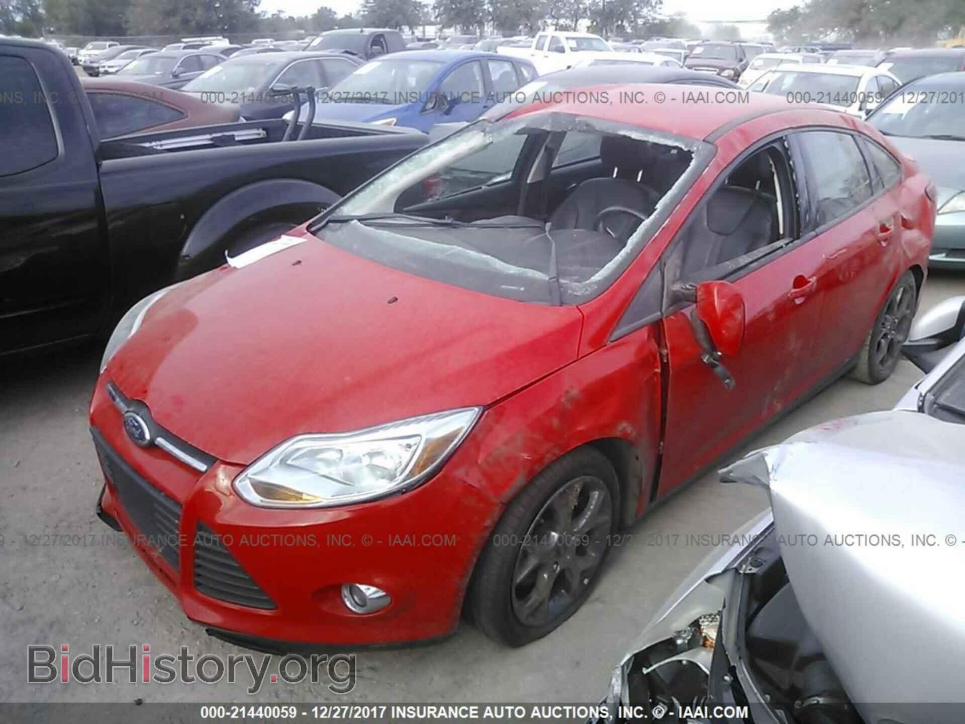 2013 Ford Focus - VIN: 1FADP3F20DL342727 - Photo 2