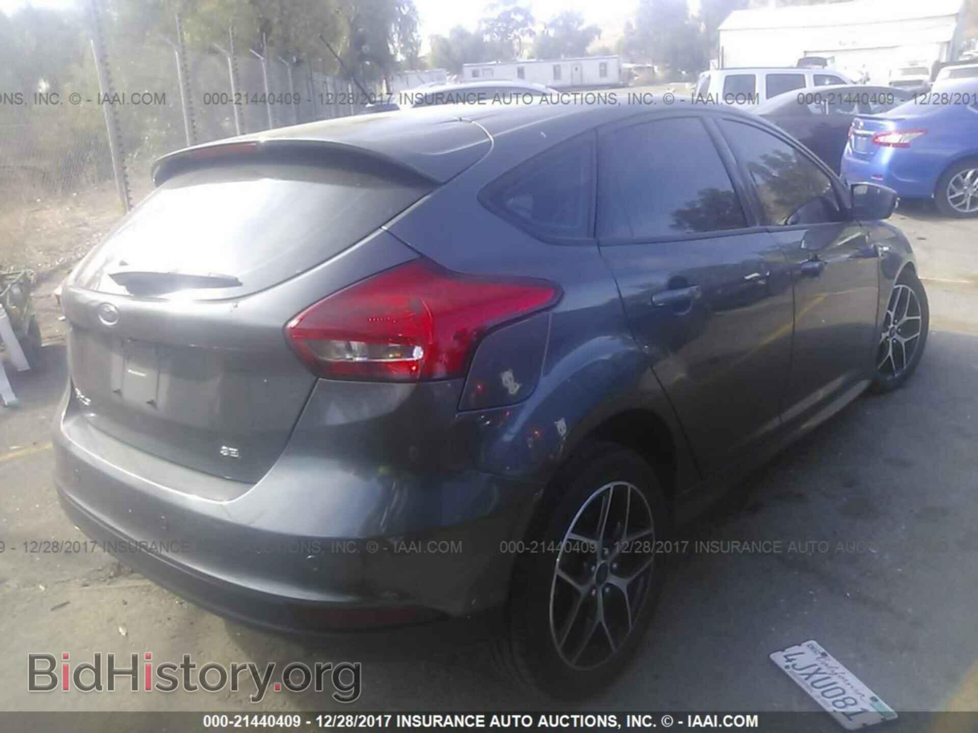 2016 Ford Focus - VIN: 1FADP3K21GL258426 - Фото 4