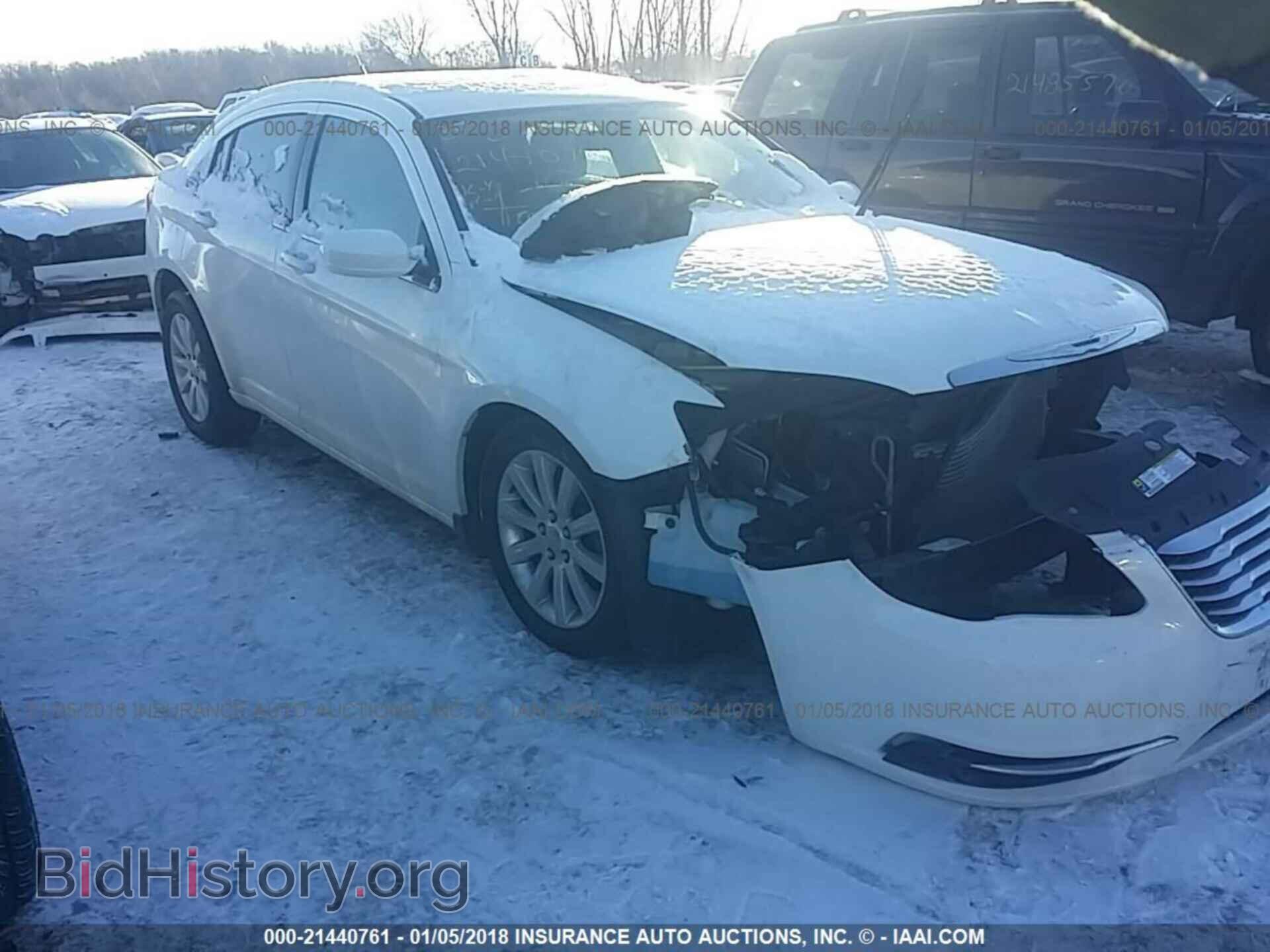Photo 1C3BC1FB6BN500527 - Chrysler 200 2011