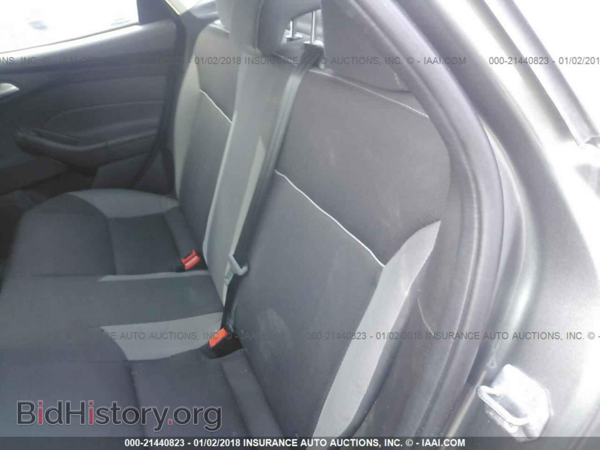 2014 Ford Focus - VIN: 1FADP3F2XEL363828 - Photo 8