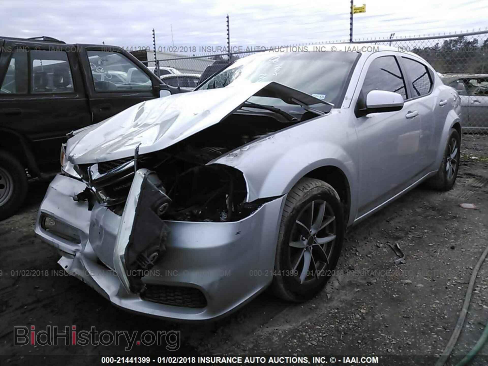 2011 Dodge Avenger - VIN: 1B3BD1FB8BN542174 - Фото 2