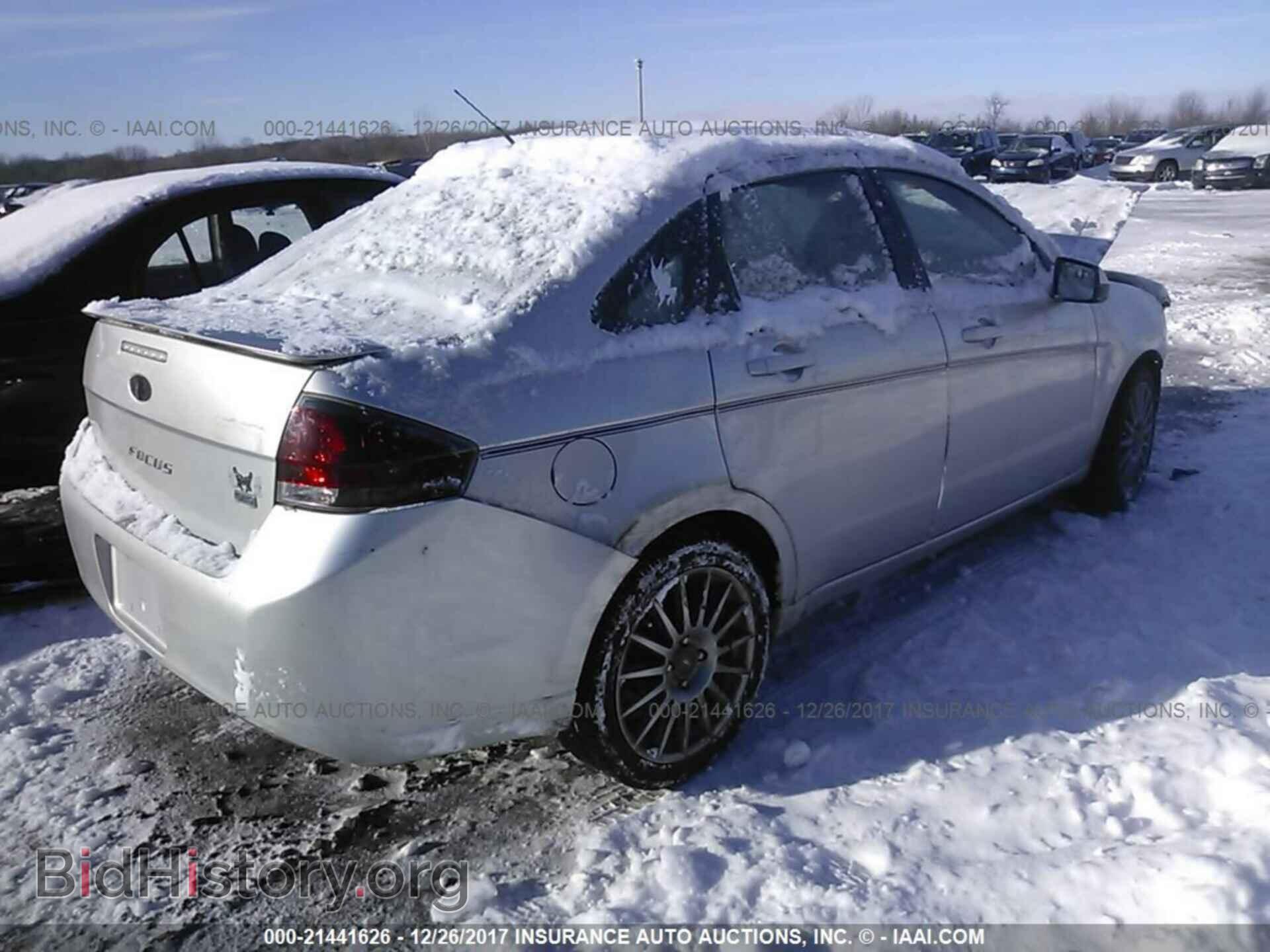 2011 Ford Focus - VIN: 1FAHP3GN2BW130921 - Фото 4