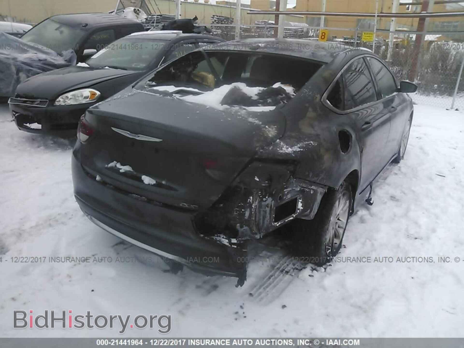 2015 Chrysler 200 - VIN: 1C3CCCAB2FN619544 - Photo 4