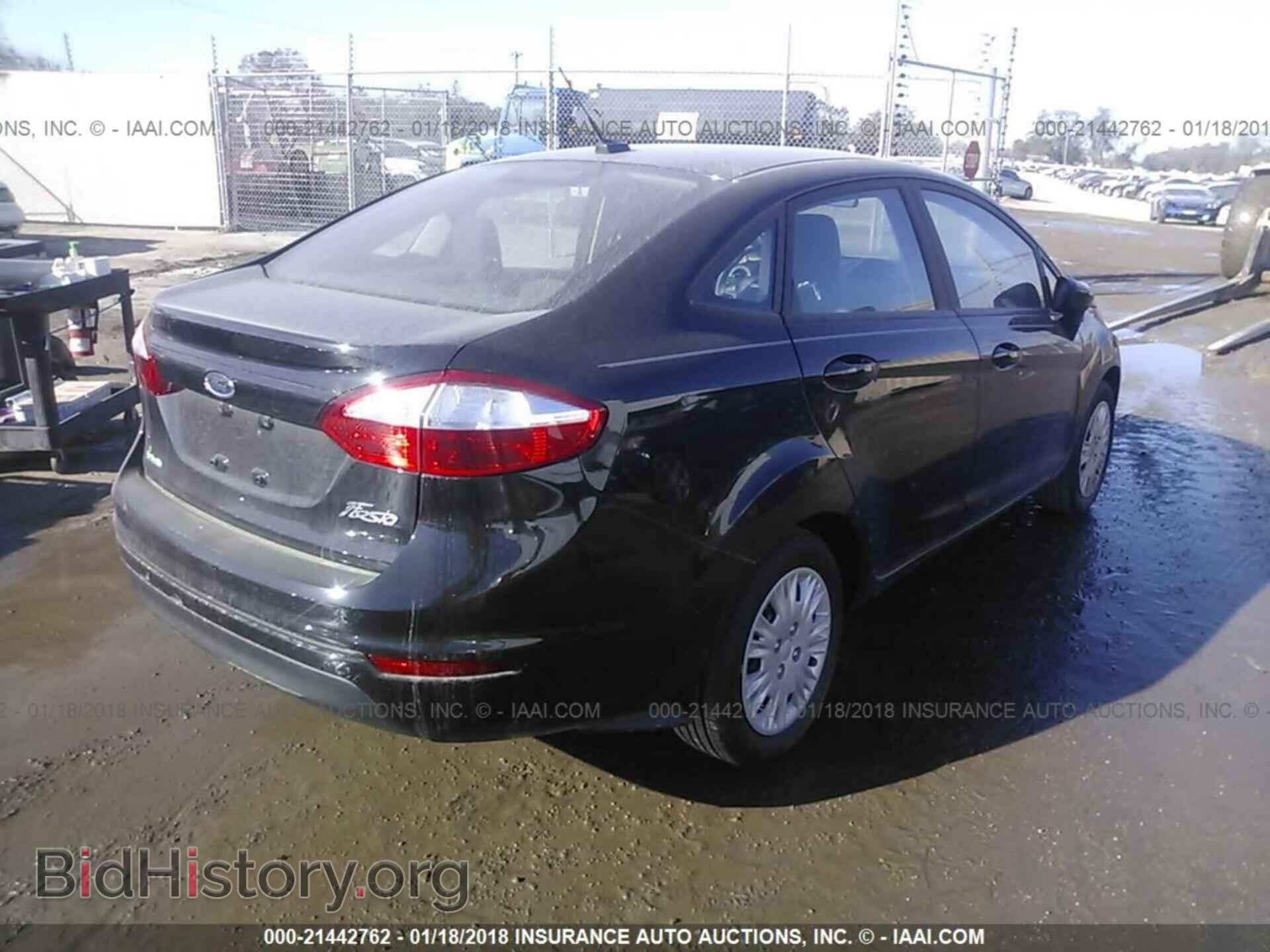 2017 Ford Fiesta - VIN: 3FADP4AJ6HM121626 - Фото 4