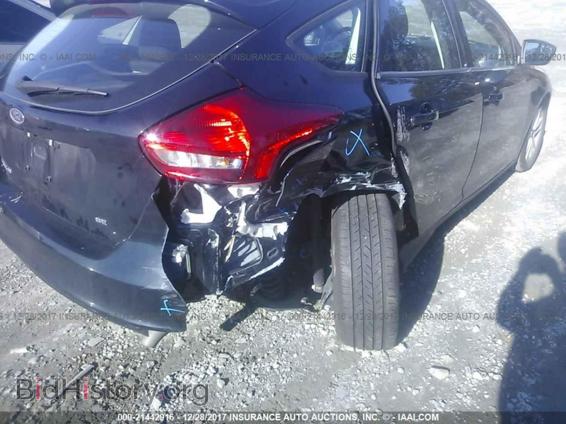 2017 Ford Focus - VIN: 1FADP3K26HL215962 - Photo 6