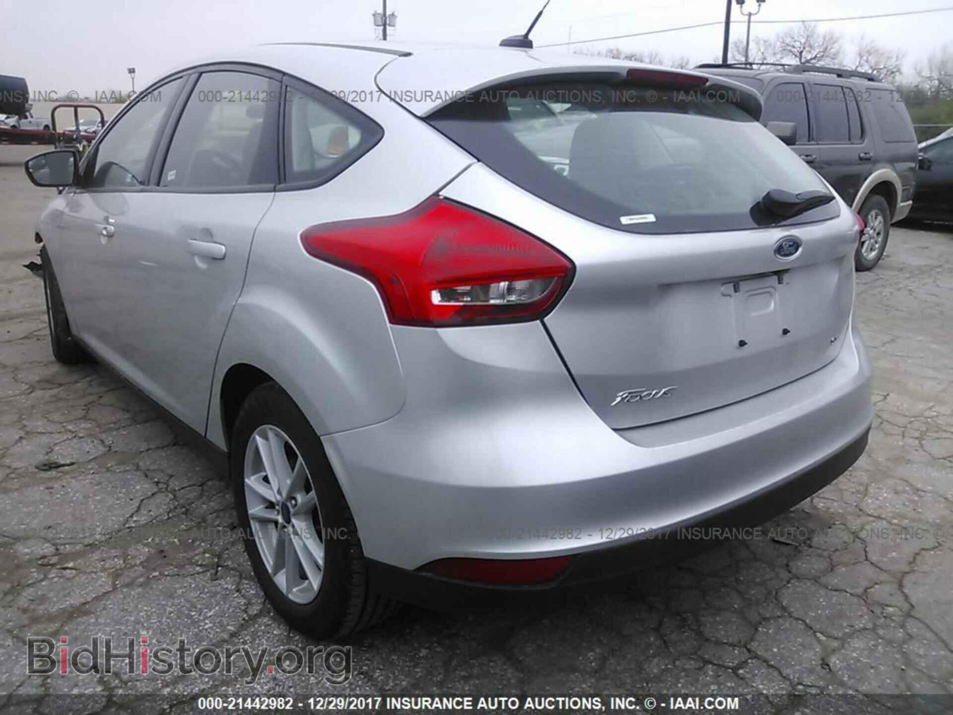 2017 Ford Focus - VIN: 1FADP3K23HL217667 - Photo 3