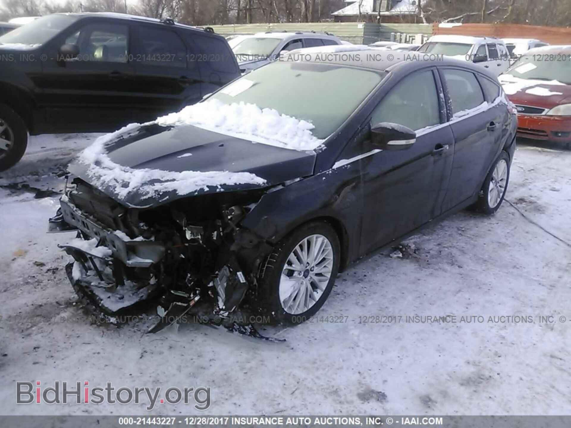 2015 Ford Focus - VIN: 1FADP3N20FL240025 - Photo 2