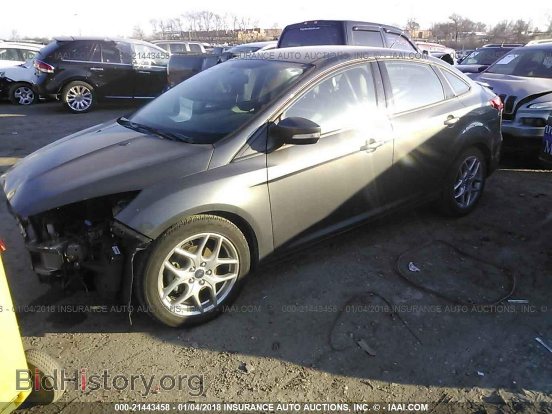2015 Ford Focus - VIN: 1FADP3F2XFL271264 - Фото 2