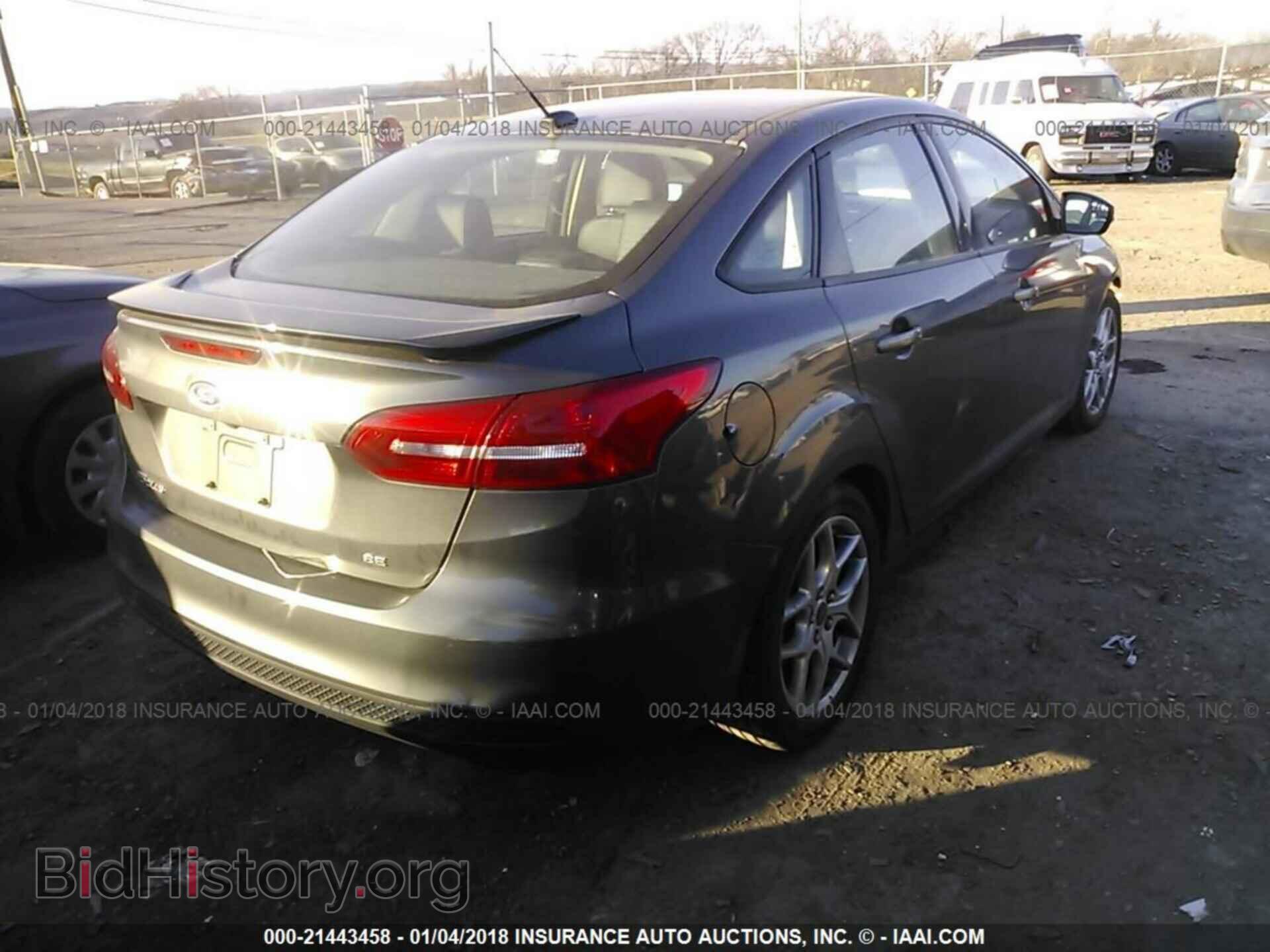 2015 Ford Focus - VIN: 1FADP3F2XFL271264 - Фото 4