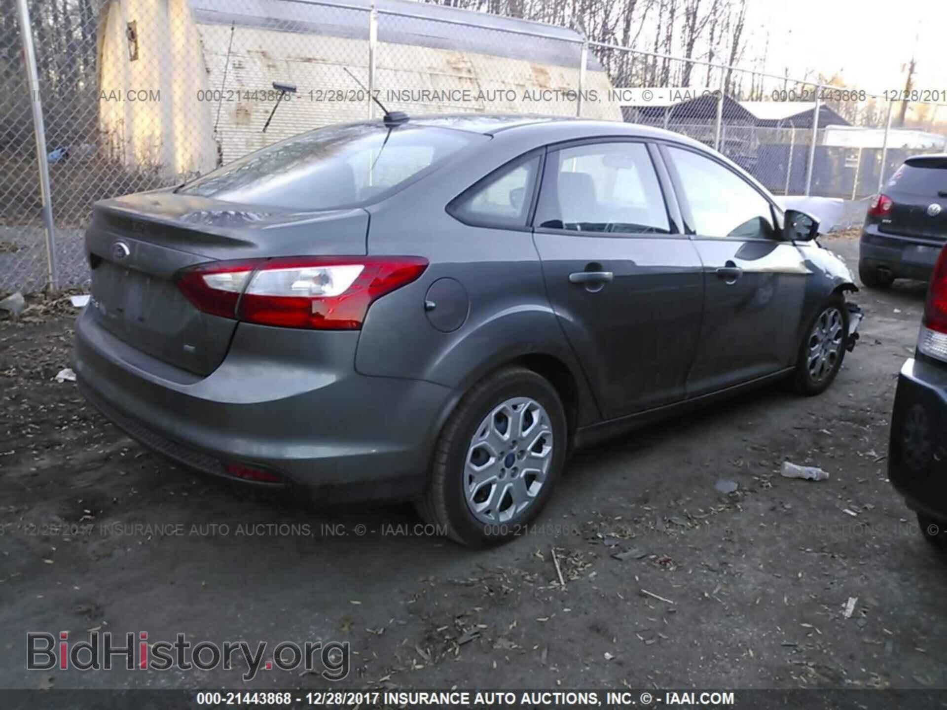 2012 Ford Focus - VIN: 1FAHP3F25CL211745 - Photo 4
