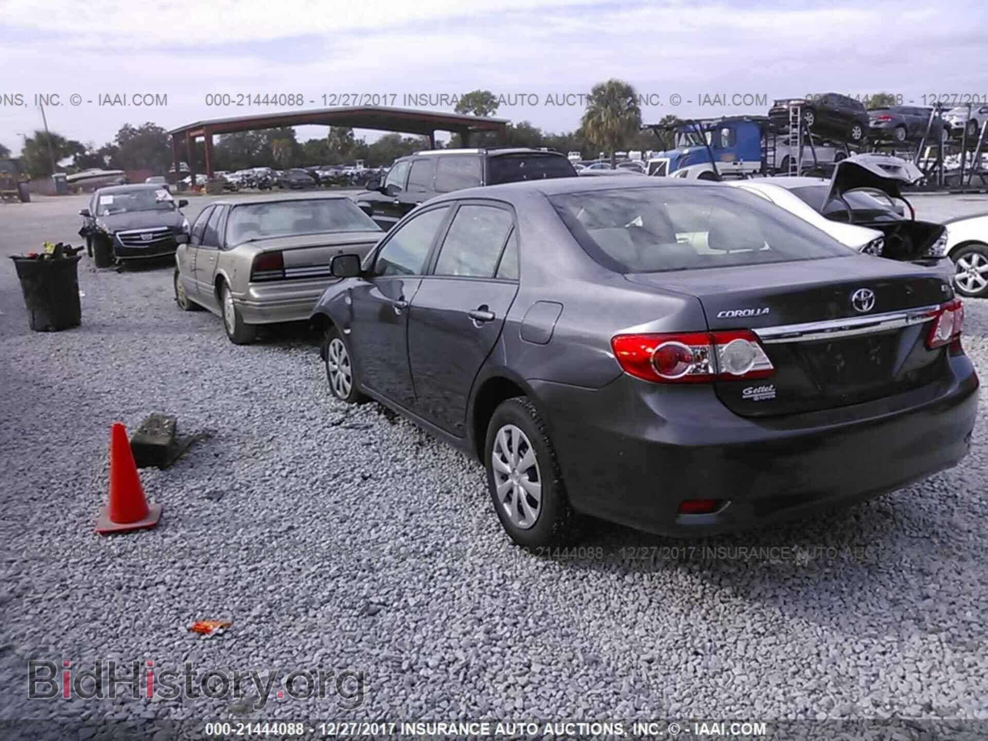 2011 Toyota Corolla - VIN: JTDBU4EE9B9149496 - Фото 3