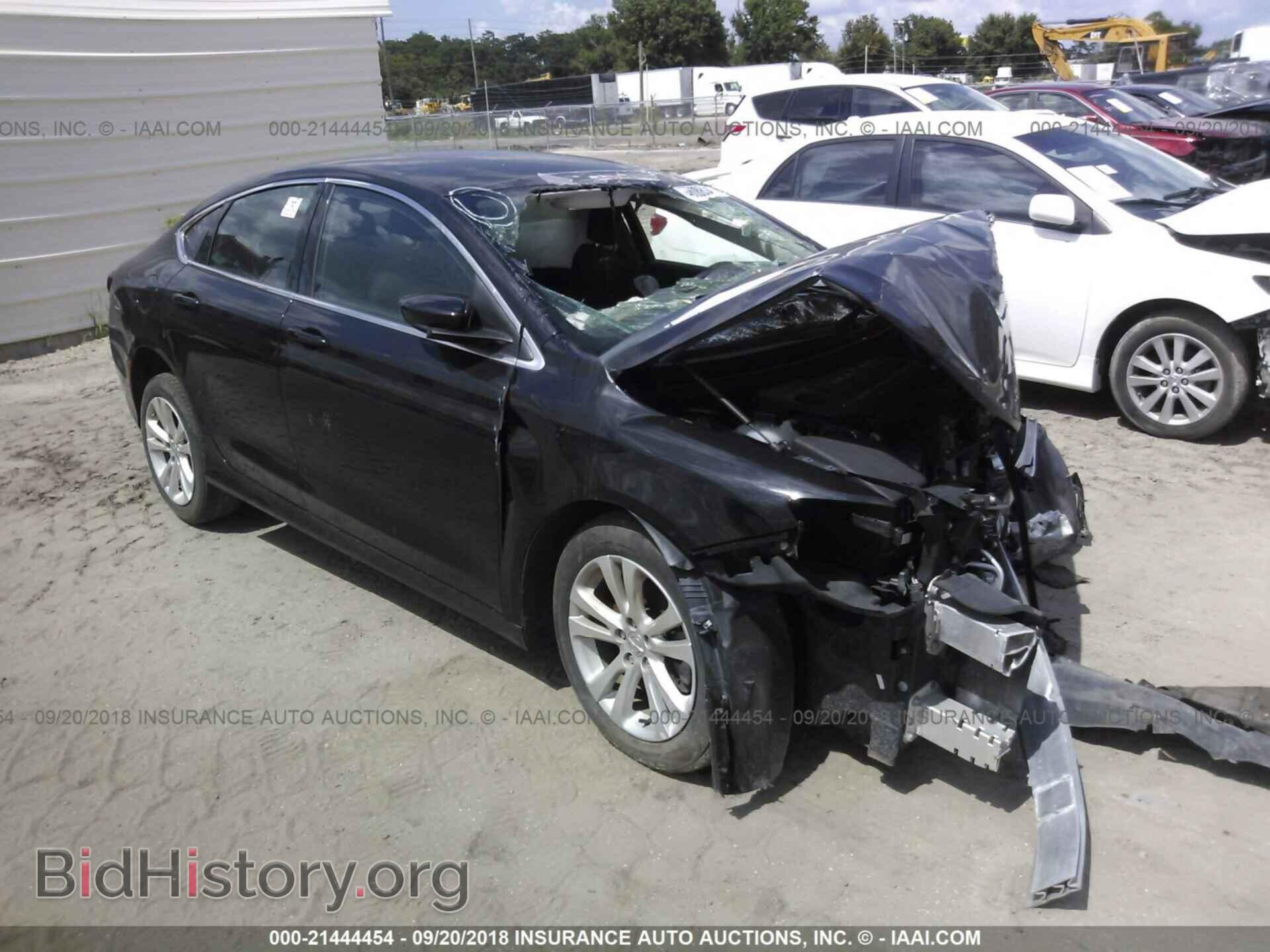 Photo 1C3CCCAB7FN708283 - Chrysler 200 2015