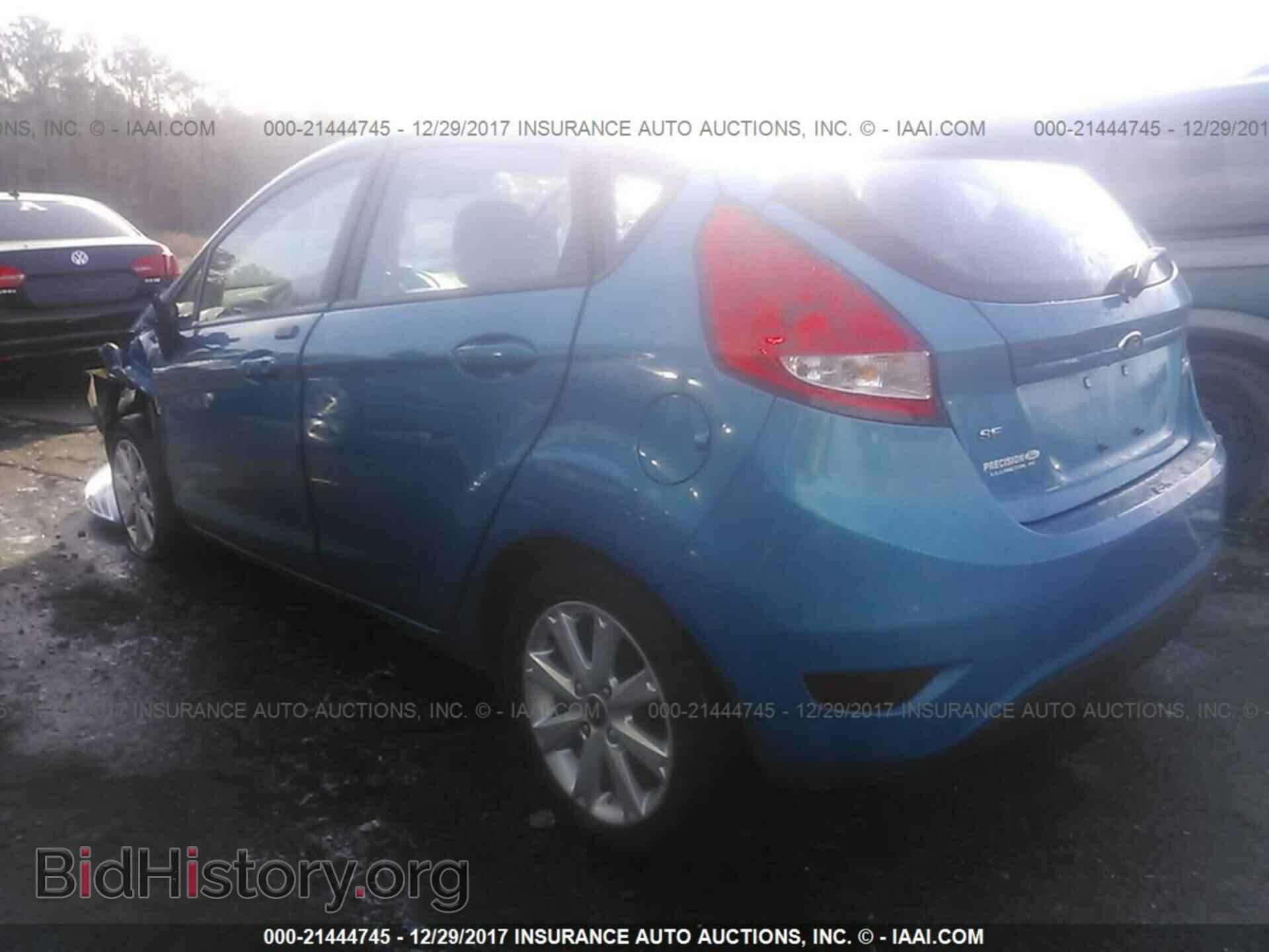2013 Ford Fiesta - VIN: 3FADP4EJ4DM117868 - Фото 3