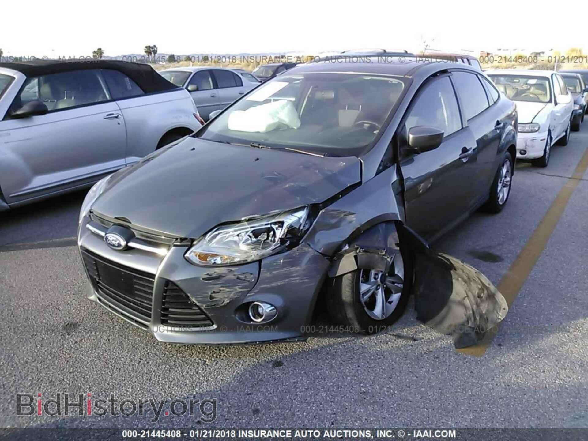 2012 Ford Focus - VIN: 1FAHP3F2XCL392065 - Photo 2