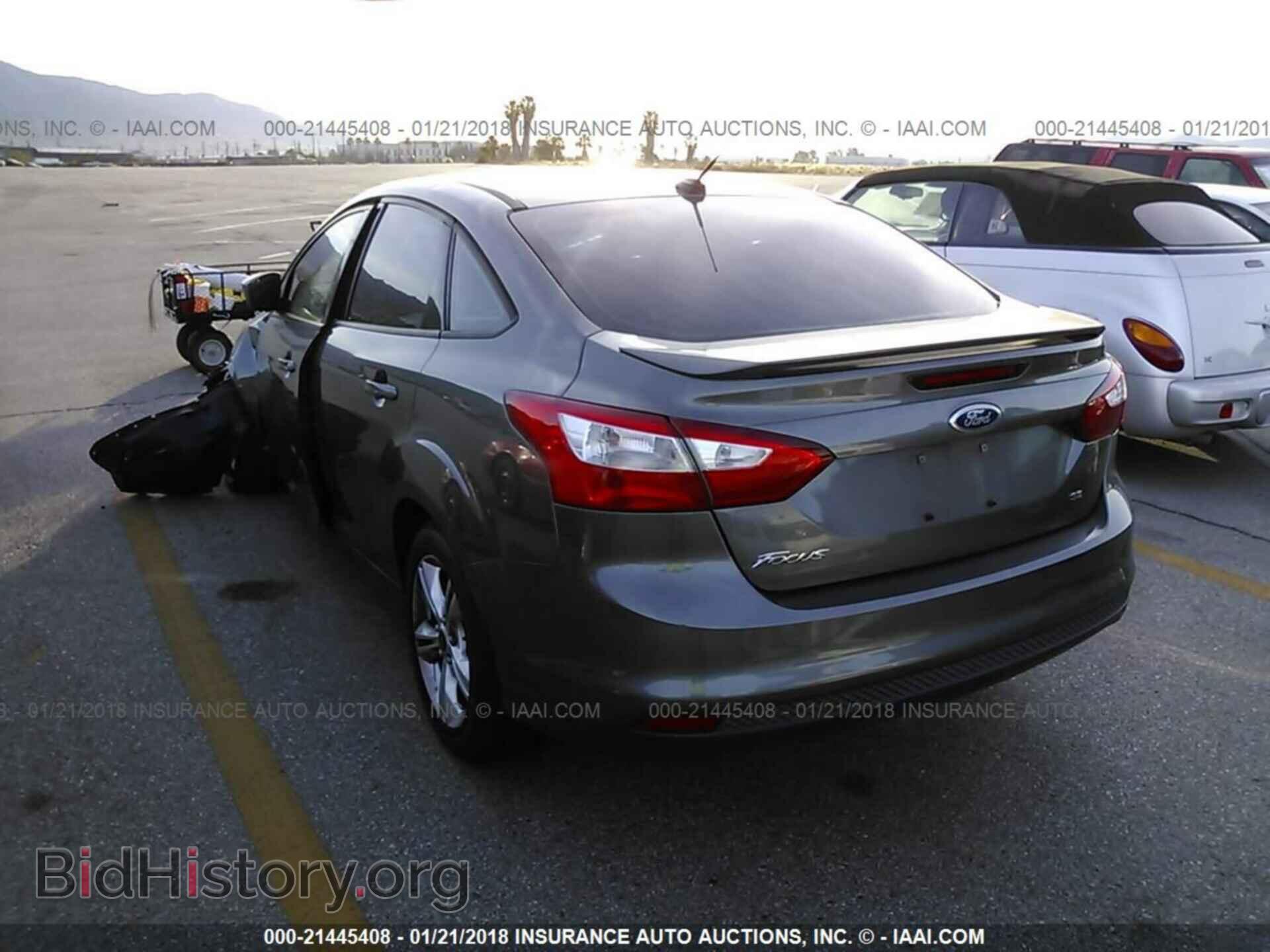 2012 Ford Focus - VIN: 1FAHP3F2XCL392065 - Photo 3