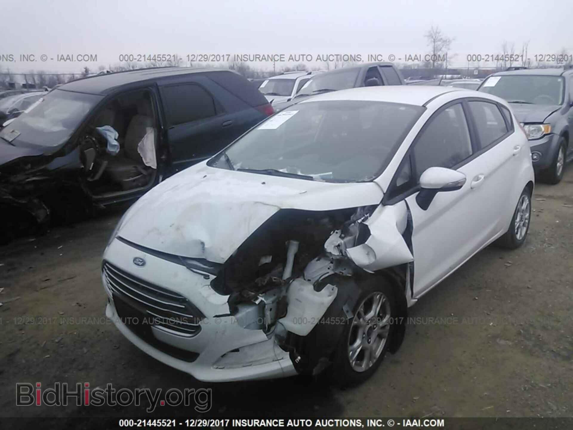 2014 Ford Fiesta - VIN: 3FADP4EJ9EM121500 - Фото 2