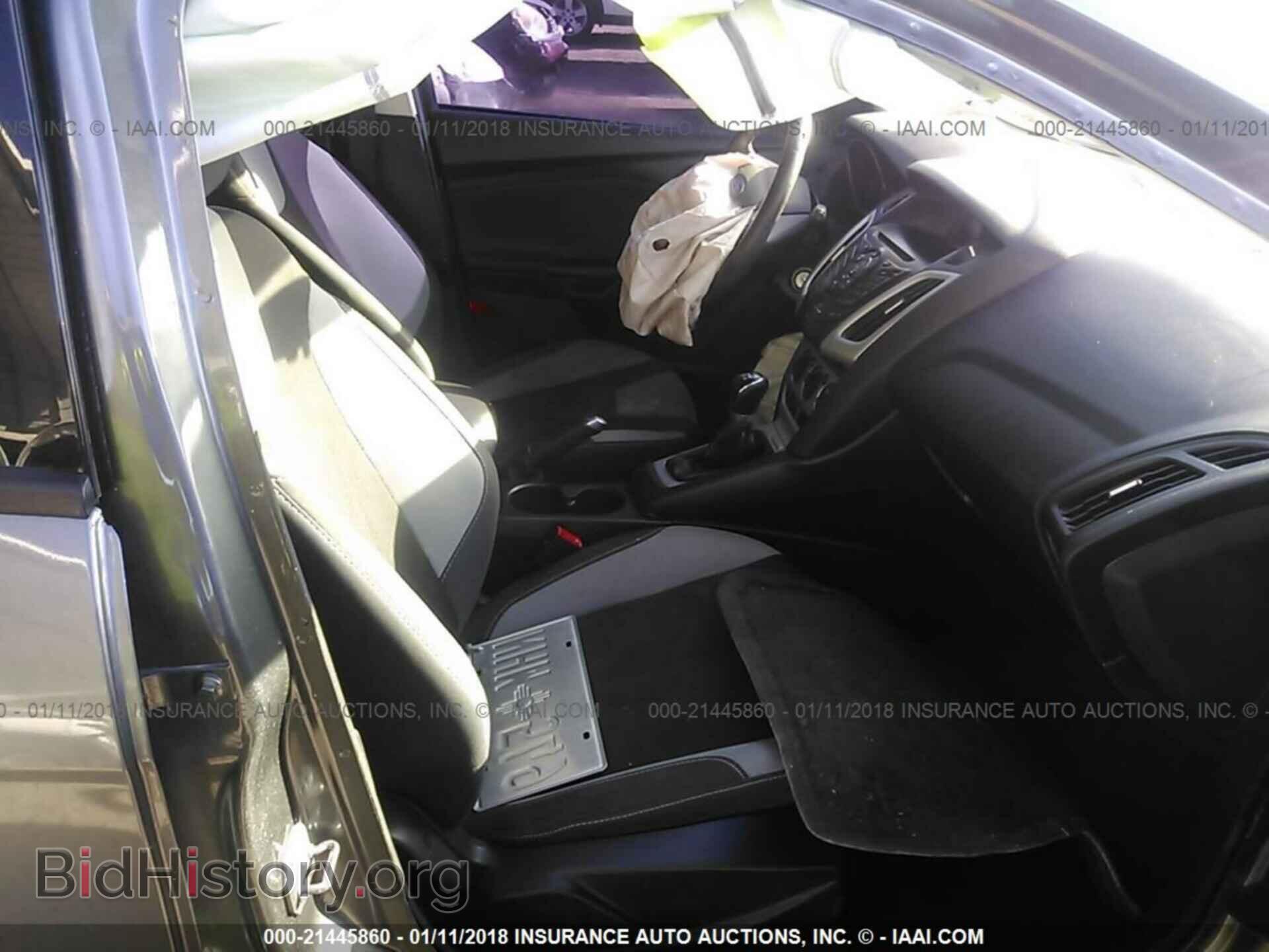 2014 Ford Focus - VIN: 1FADP3K28EL463304 - Photo 5