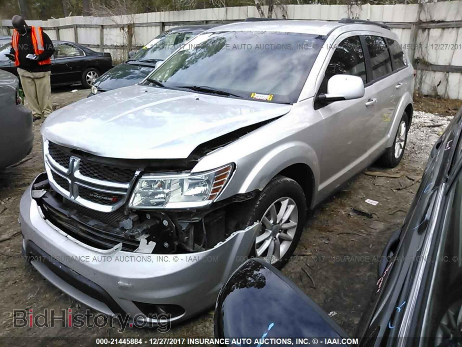 2014 Dodge Journey - VIN: 3C4PDCBB1ET112612 - Фото 2
