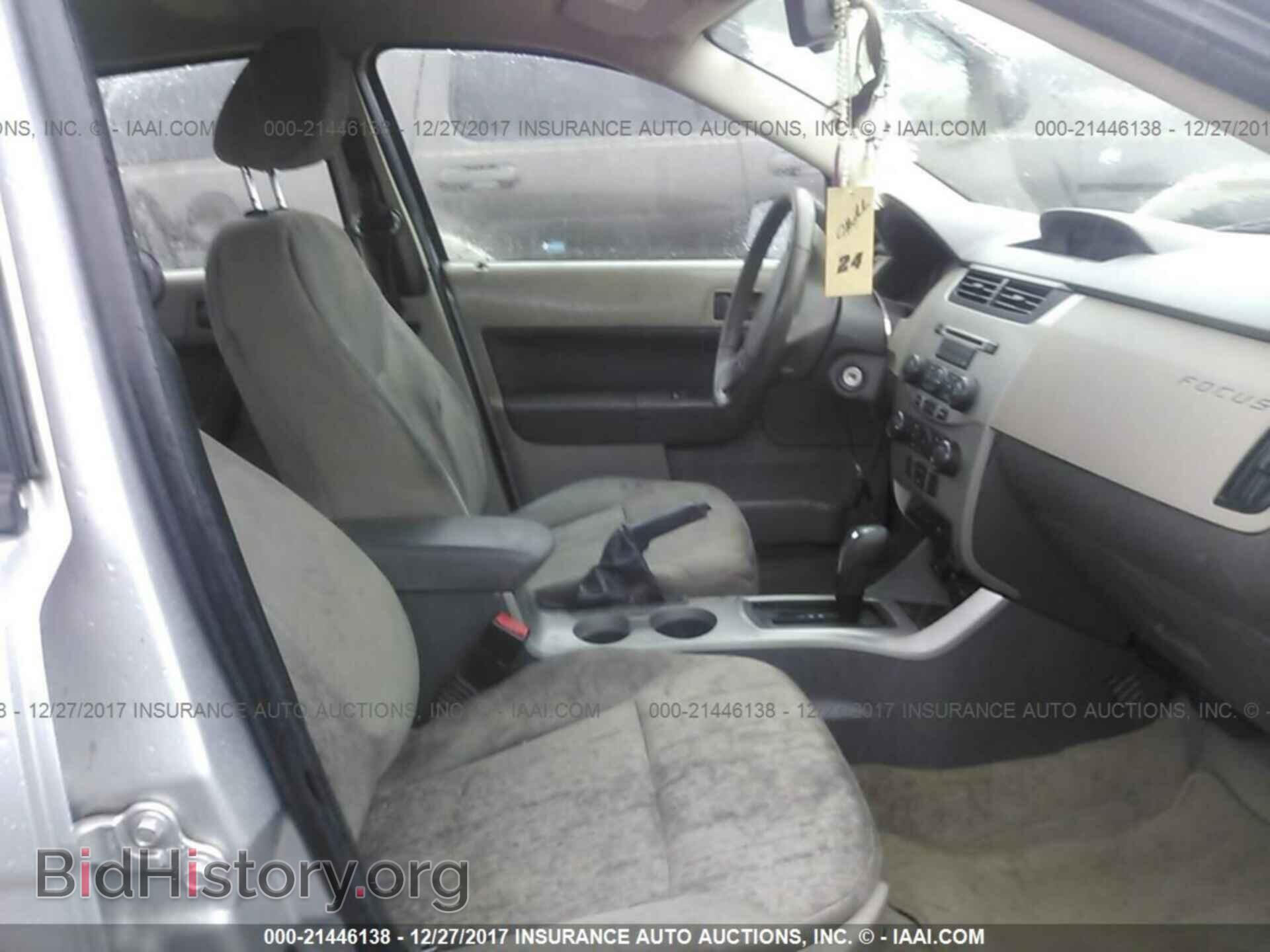 2011 Ford Focus - VIN: 1FAHP3FN7BW159106 - Photo 5