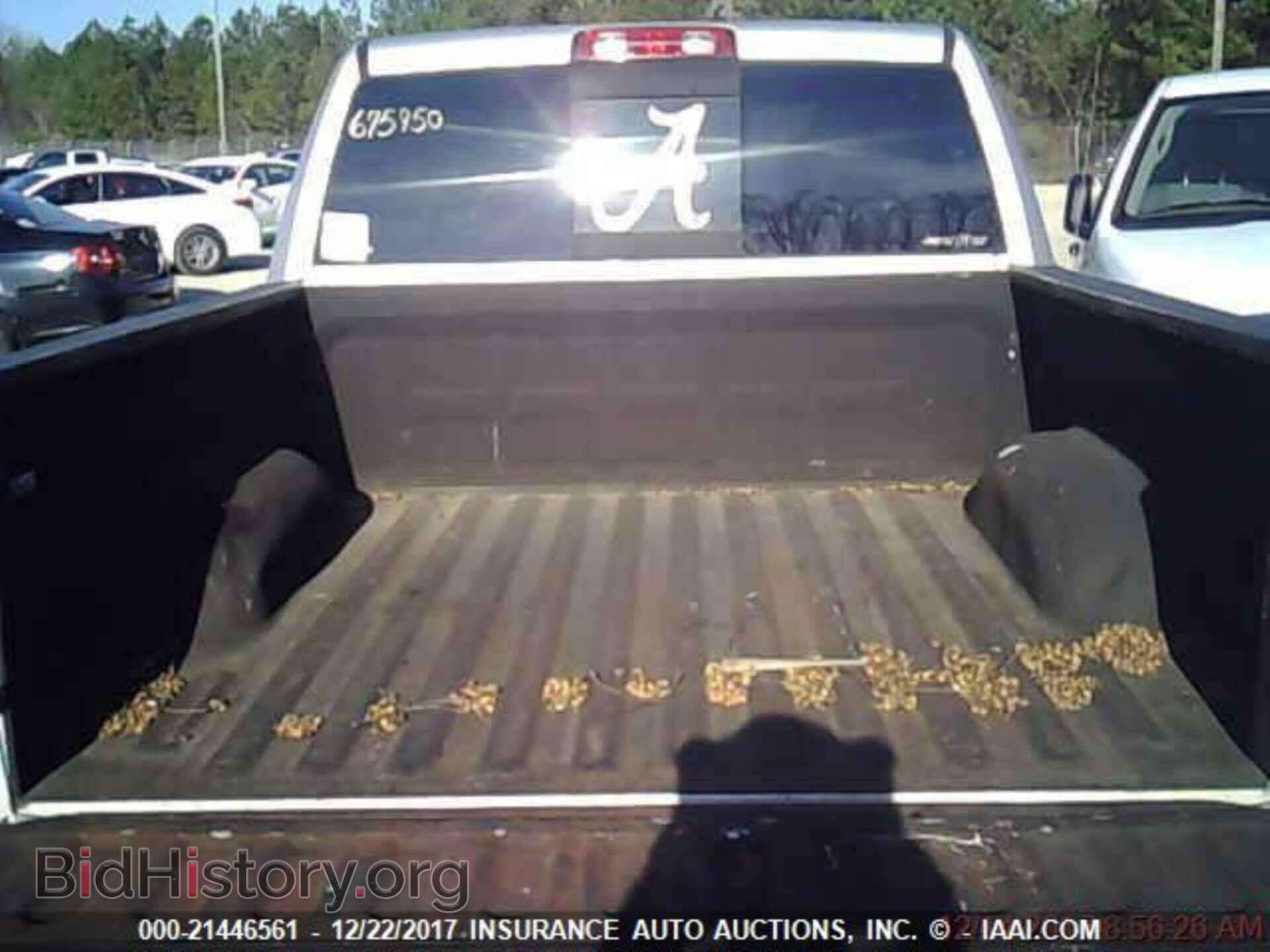 2011 Dodge Ram 1500 - VIN: 1D7RB1CP0BS586602 - Фото 3