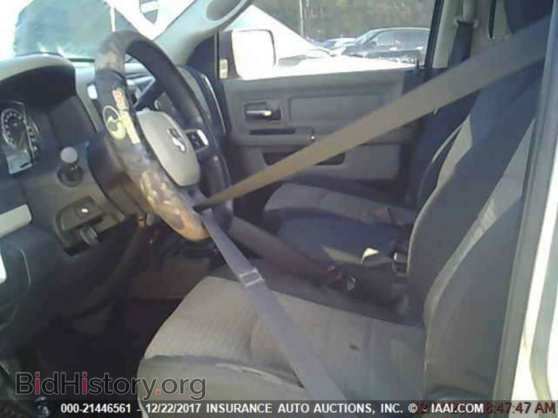 2011 Dodge Ram 1500 - VIN: 1D7RB1CP0BS586602 - Фото 5
