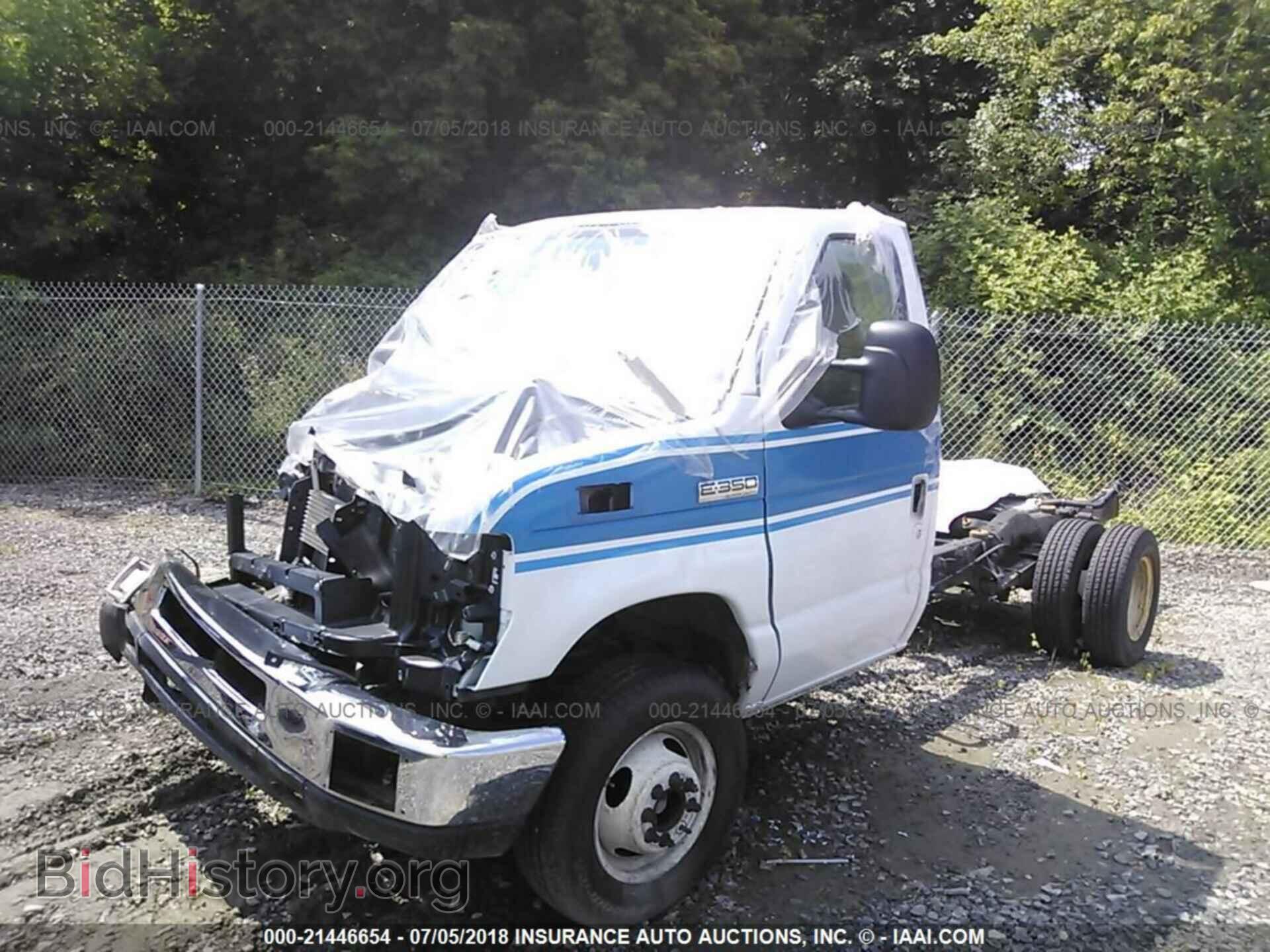 2014 Ford Econoline - VIN: 1FDWE3FS4EDA82168 - Photo 2