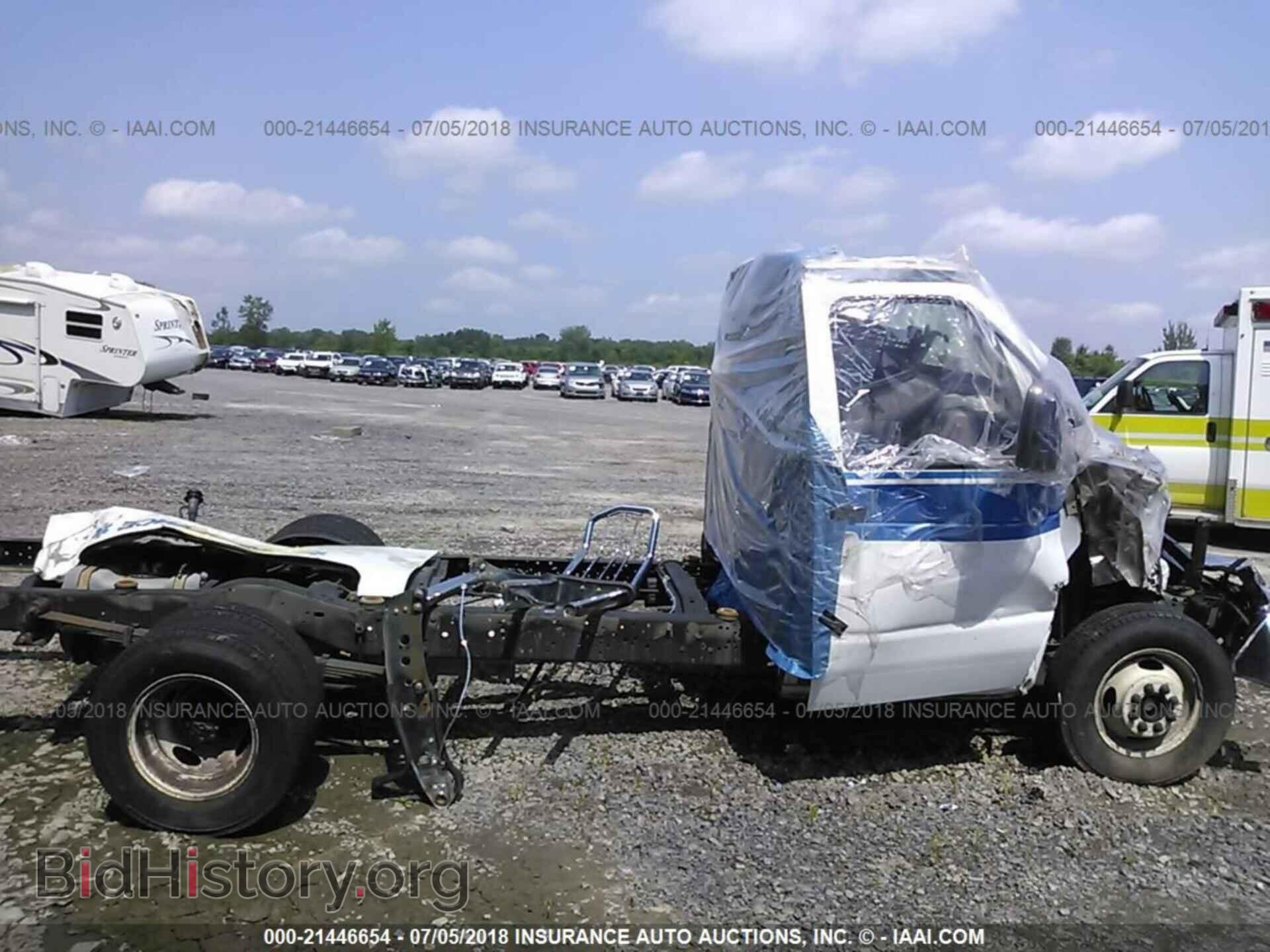 2014 Ford Econoline - VIN: 1FDWE3FS4EDA82168 - Photo 4