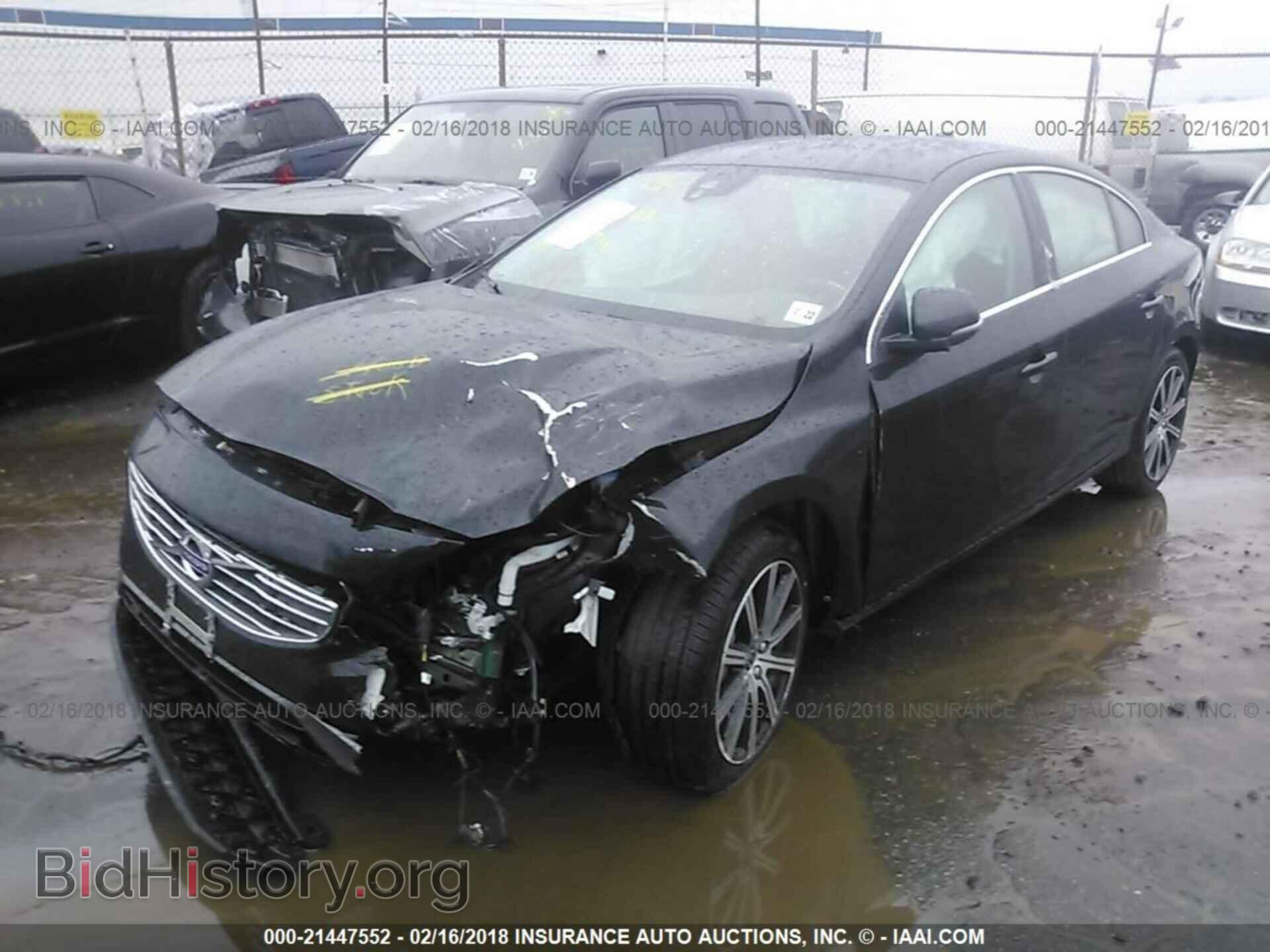 2017 Volvo S60 - VIN: LYV402TK3HB195634 - Фото 2