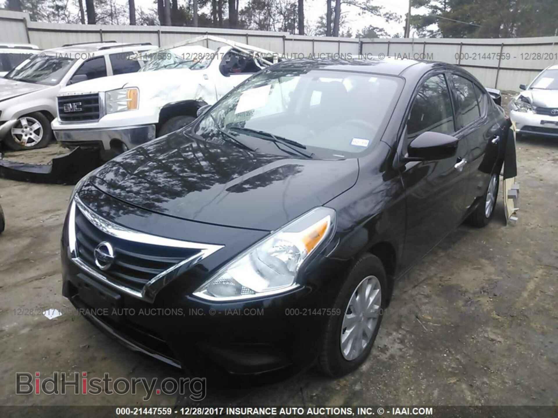 2017 Nissan Versa - VIN: 3N1CN7AP8HL855310 - Photo 2