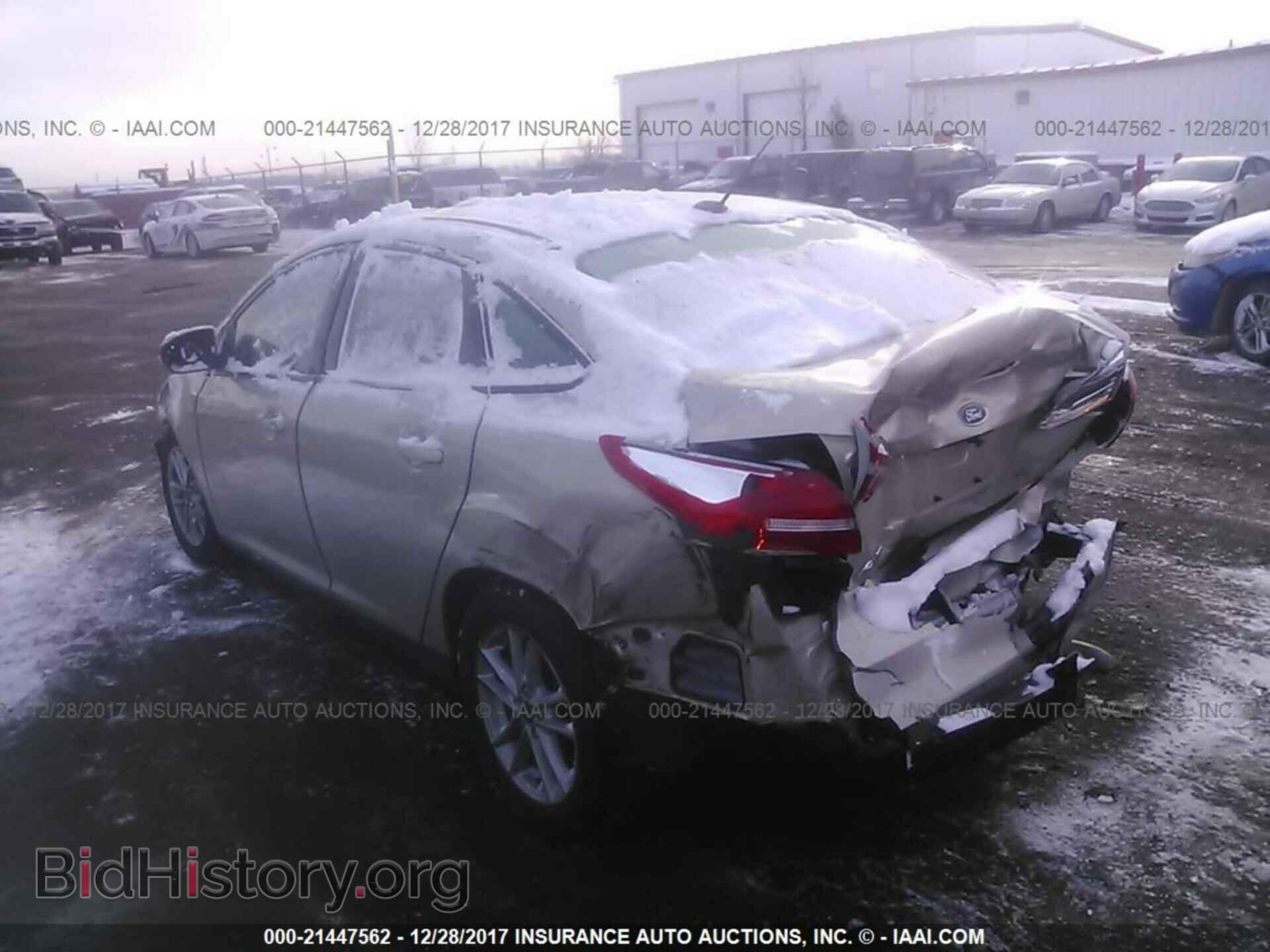 2017 Ford Focus - VIN: 1FADP3F21HL209870 - Photo 3