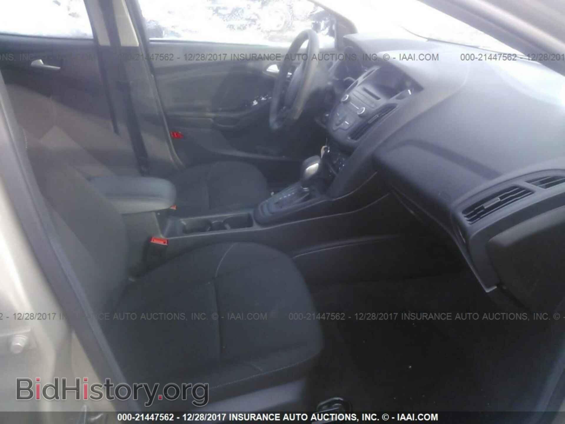 2017 Ford Focus - VIN: 1FADP3F21HL209870 - Photo 5