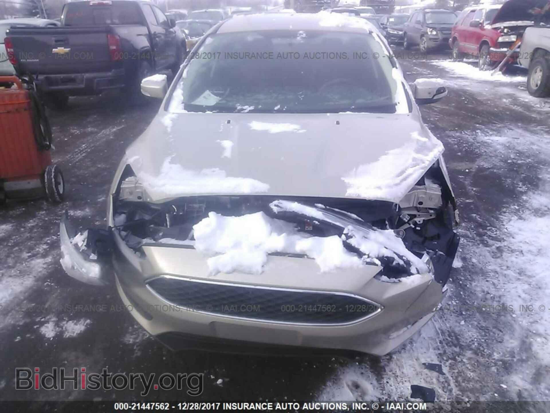 2017 Ford Focus - VIN: 1FADP3F21HL209870 - Photo 6