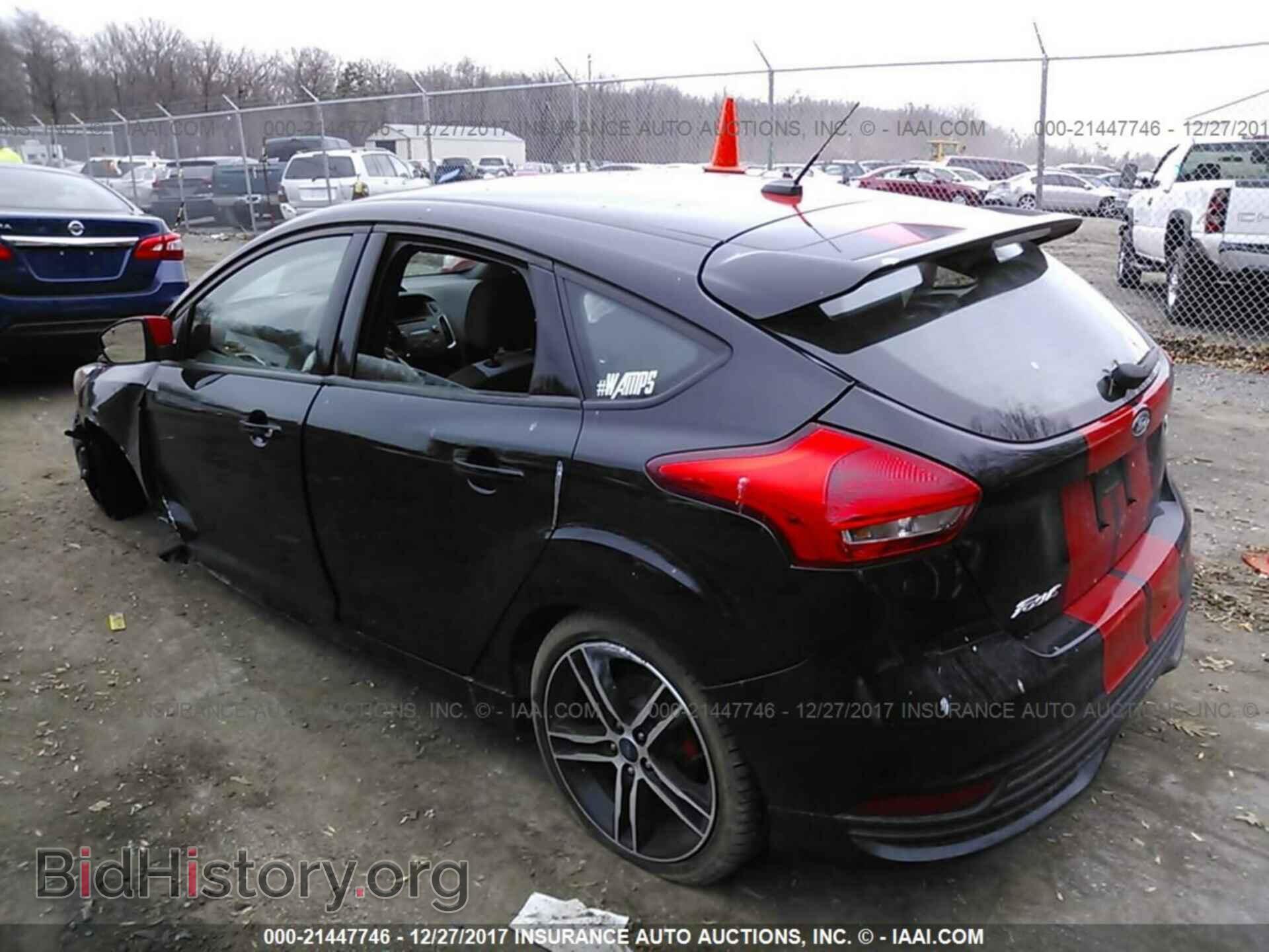 2016 Ford Focus - VIN: 1FADP3L90GL357086 - Photo 3