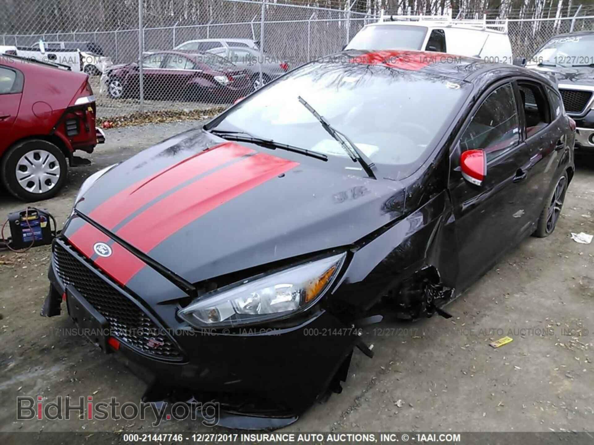 2016 Ford Focus - VIN: 1FADP3L90GL357086 - Photo 6