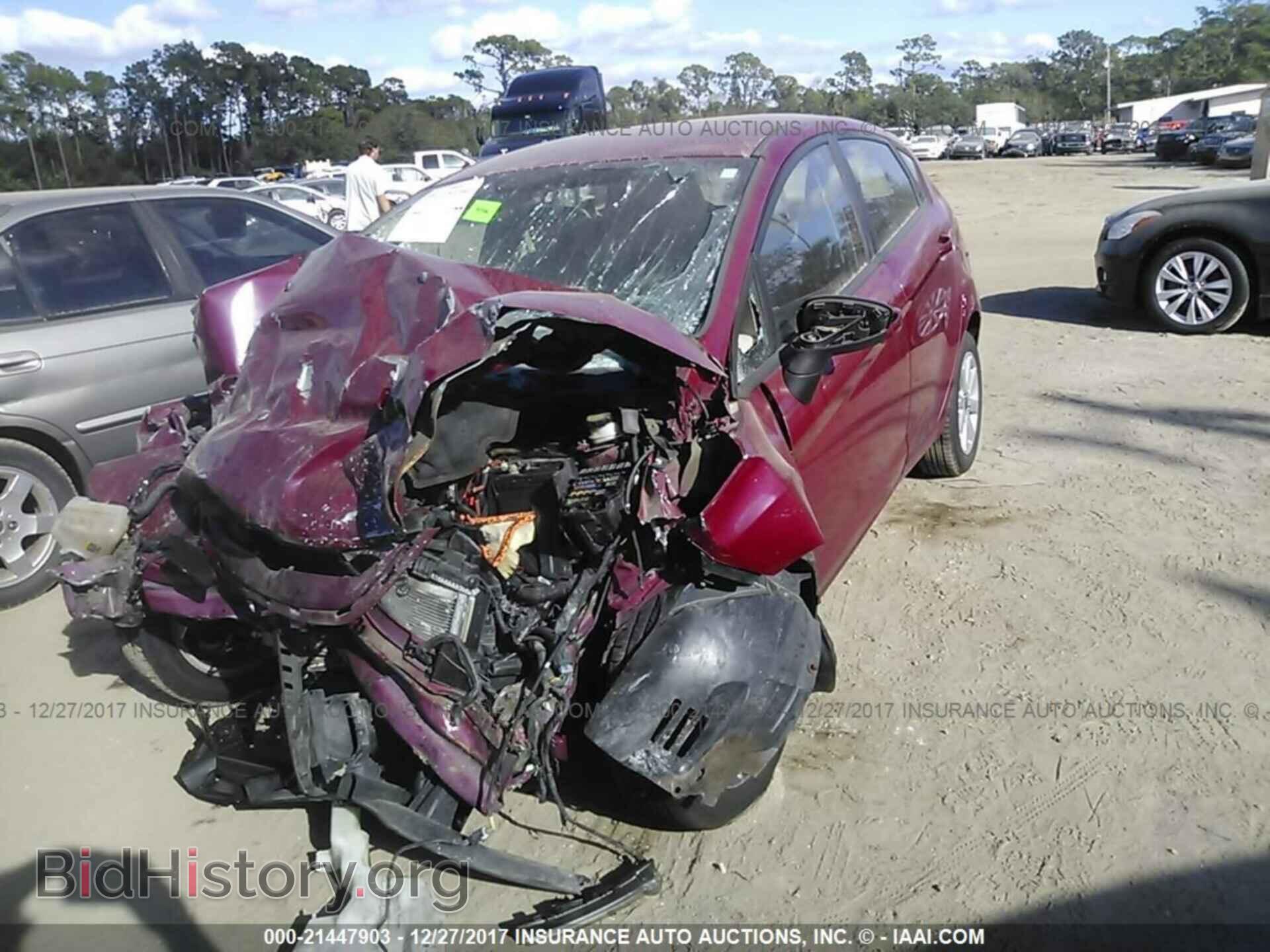 2011 Ford Fiesta - VIN: 3FADP4EJ2BM170341 - Photo 2