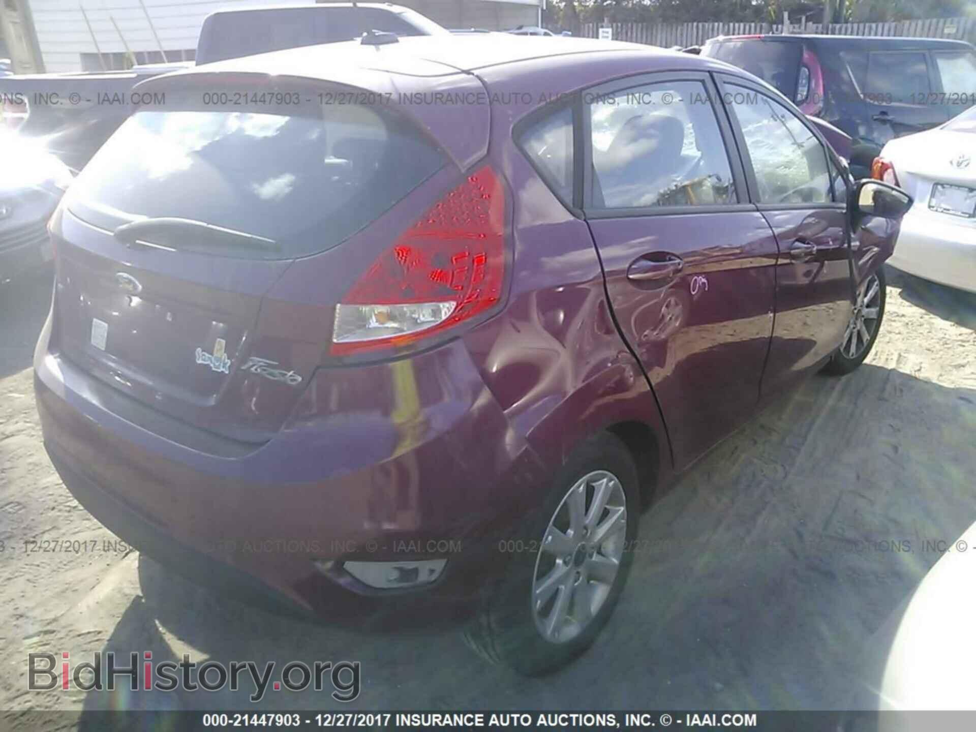 2011 Ford Fiesta - VIN: 3FADP4EJ2BM170341 - Photo 4
