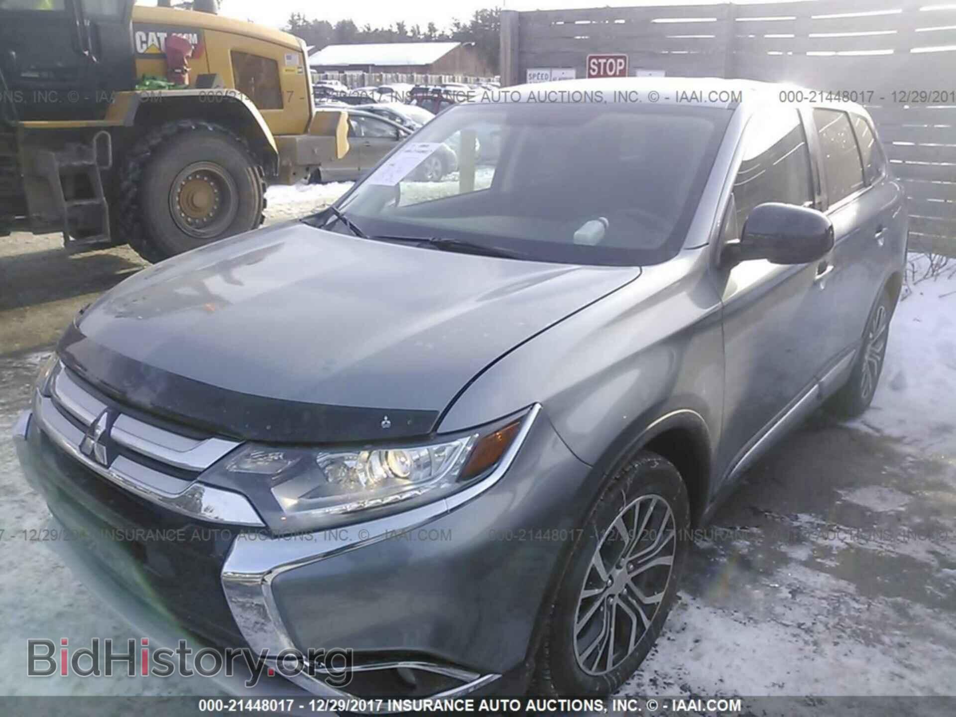 2017 Mitsubishi Outlander - VIN: JA4AZ2A33HZ070298 - Фото 2